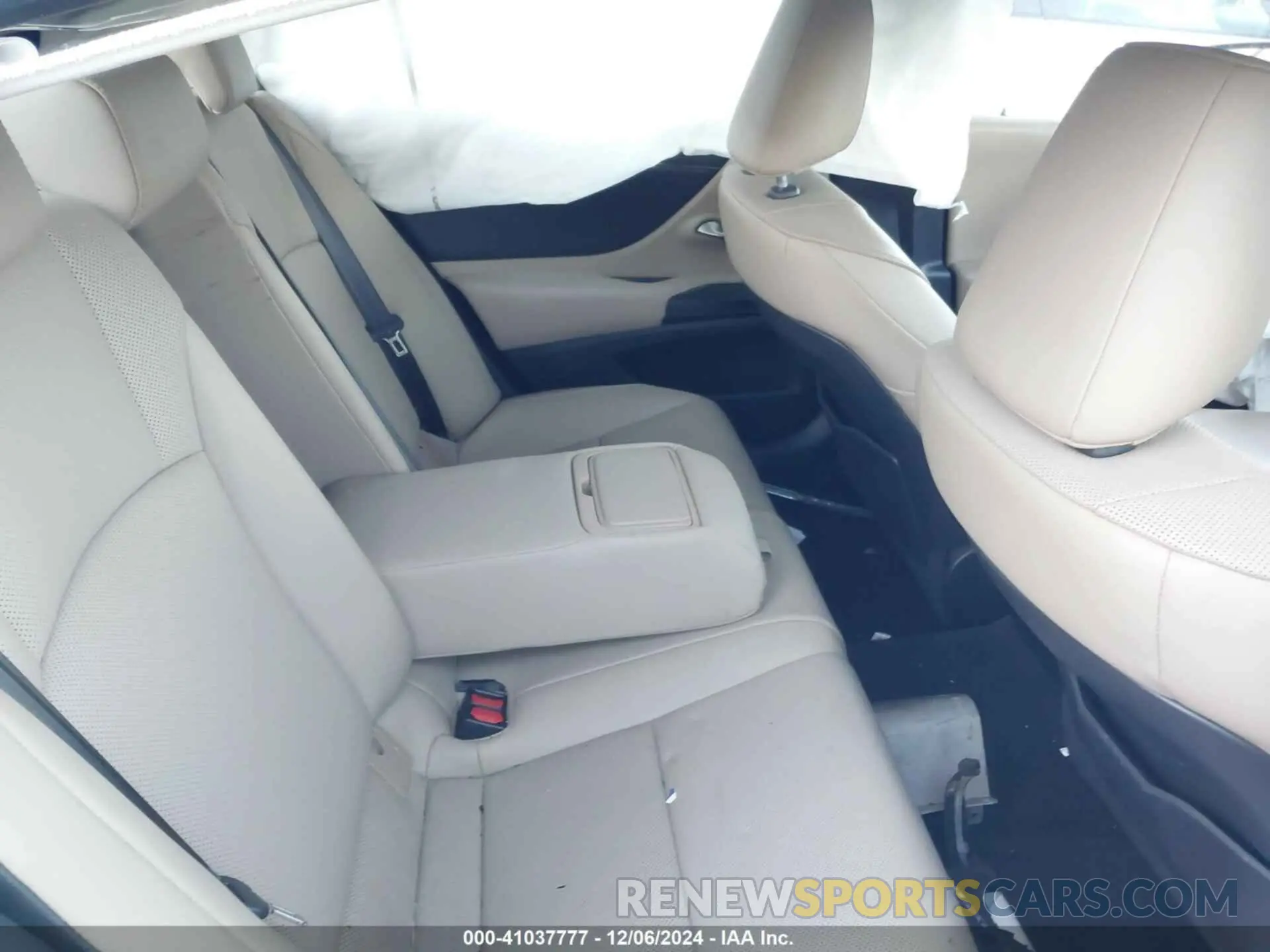 8 fotografías del automóvil dañado 58ADZ1B10LU079352 LEXUS ES 350 2020