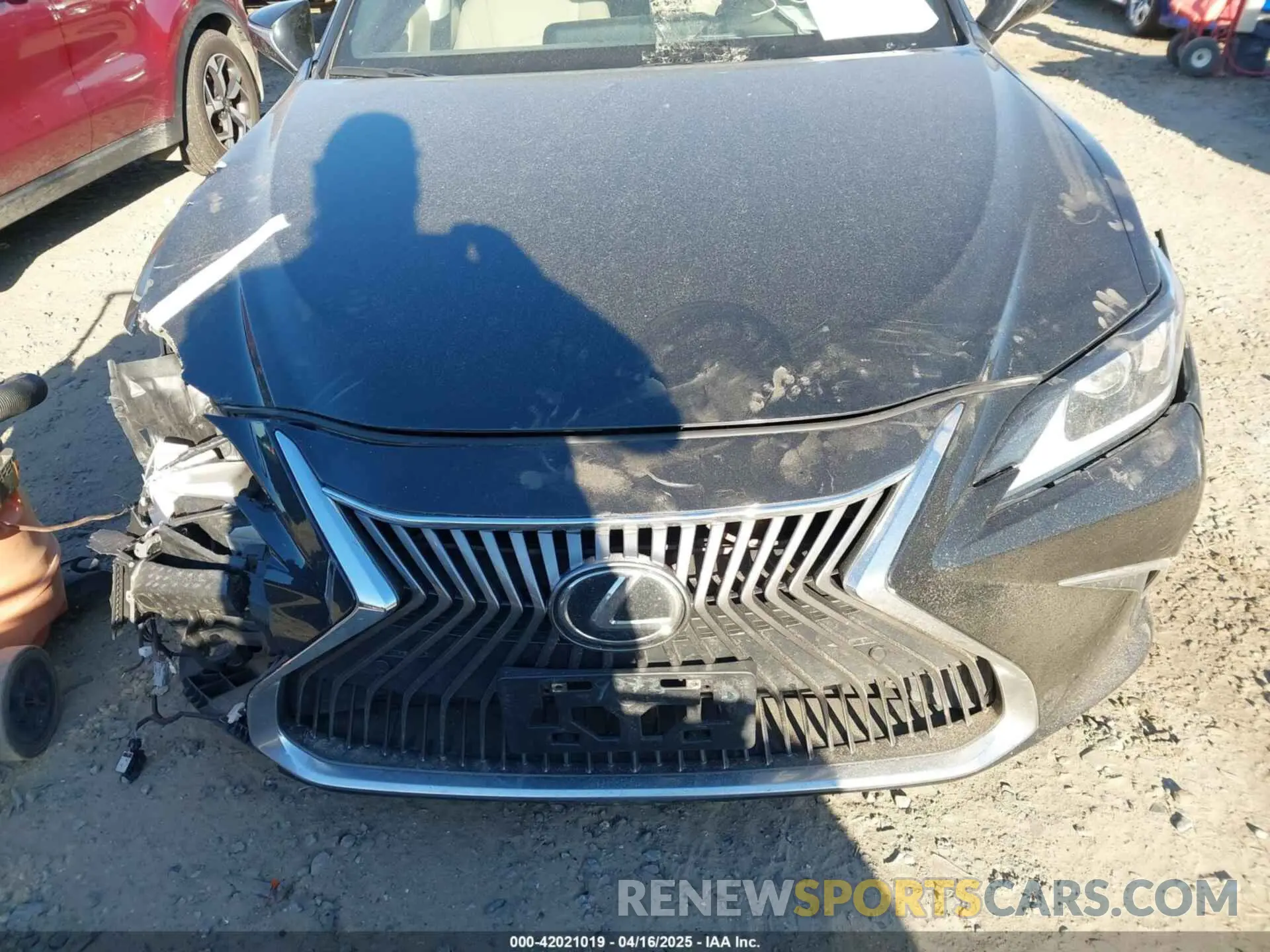 12 fotografías del automóvil dañado 58ADZ1B14LU059072 LEXUS ES 350 2020