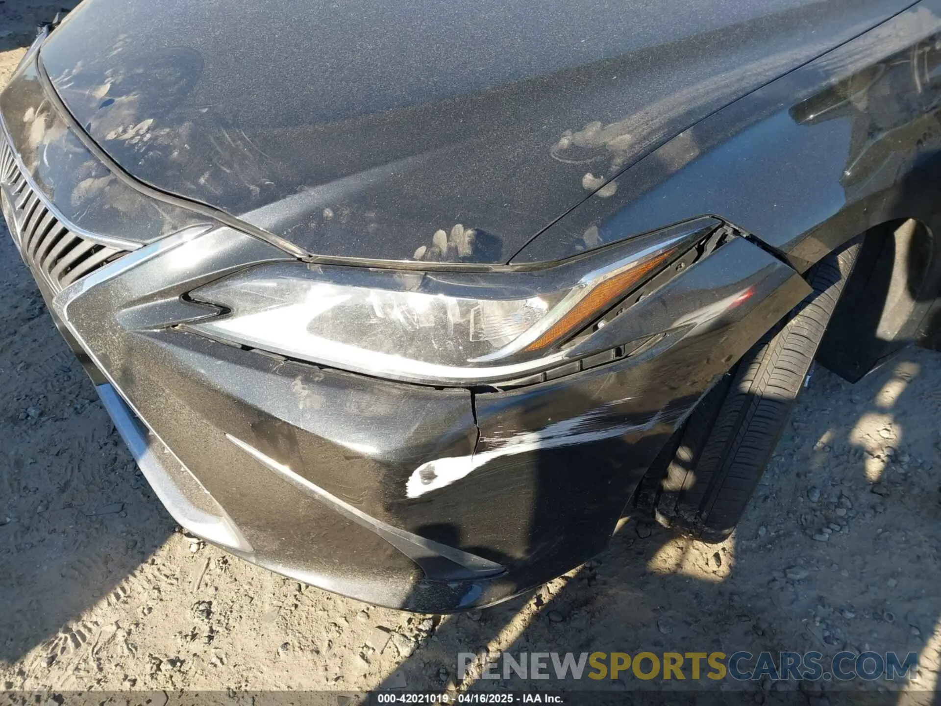 18 fotografías del automóvil dañado 58ADZ1B14LU059072 LEXUS ES 350 2020