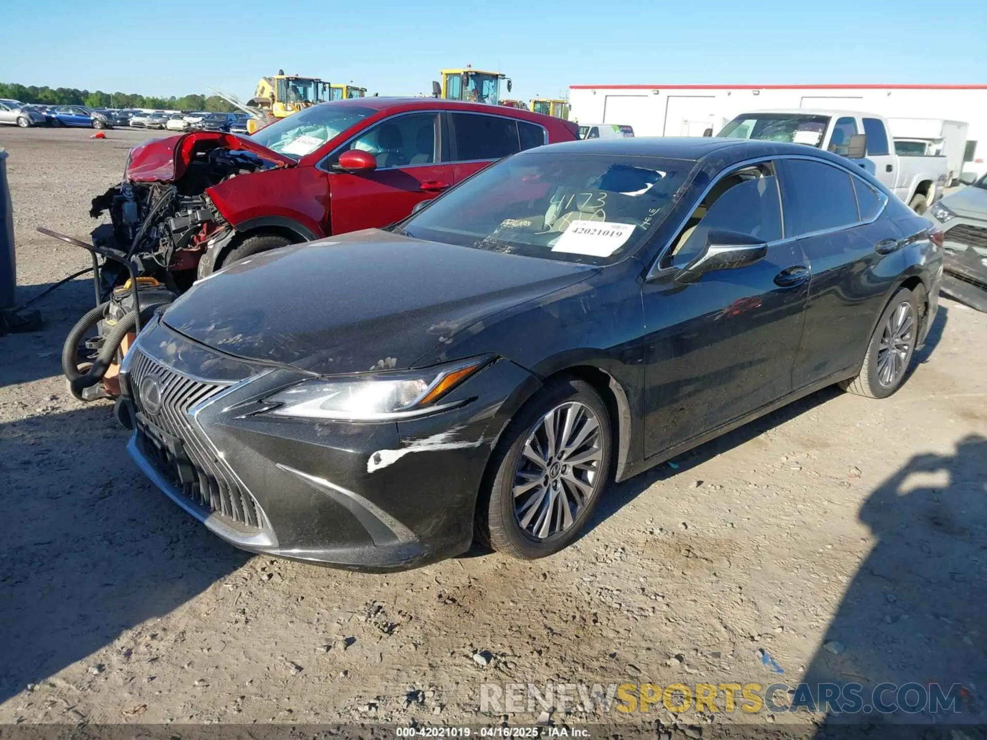 2 fotografías del automóvil dañado 58ADZ1B14LU059072 LEXUS ES 350 2020