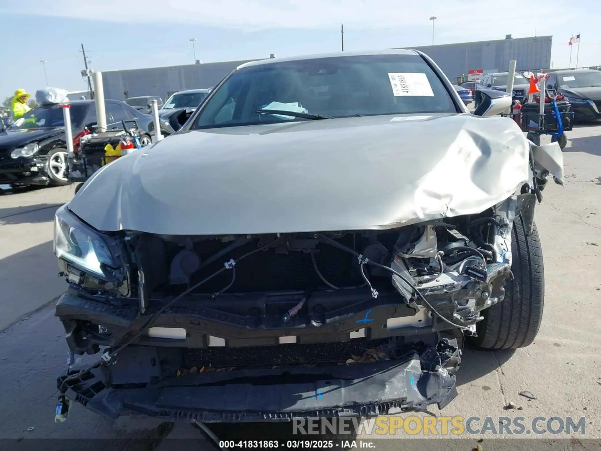 13 fotografías del automóvil dañado 58ADZ1B15LU078567 LEXUS ES 350 2020
