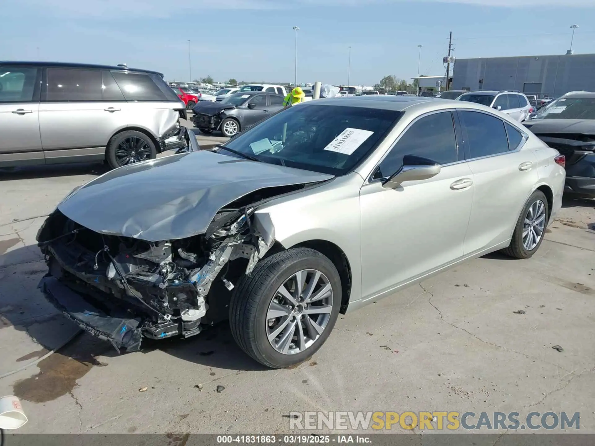 2 fotografías del automóvil dañado 58ADZ1B15LU078567 LEXUS ES 350 2020