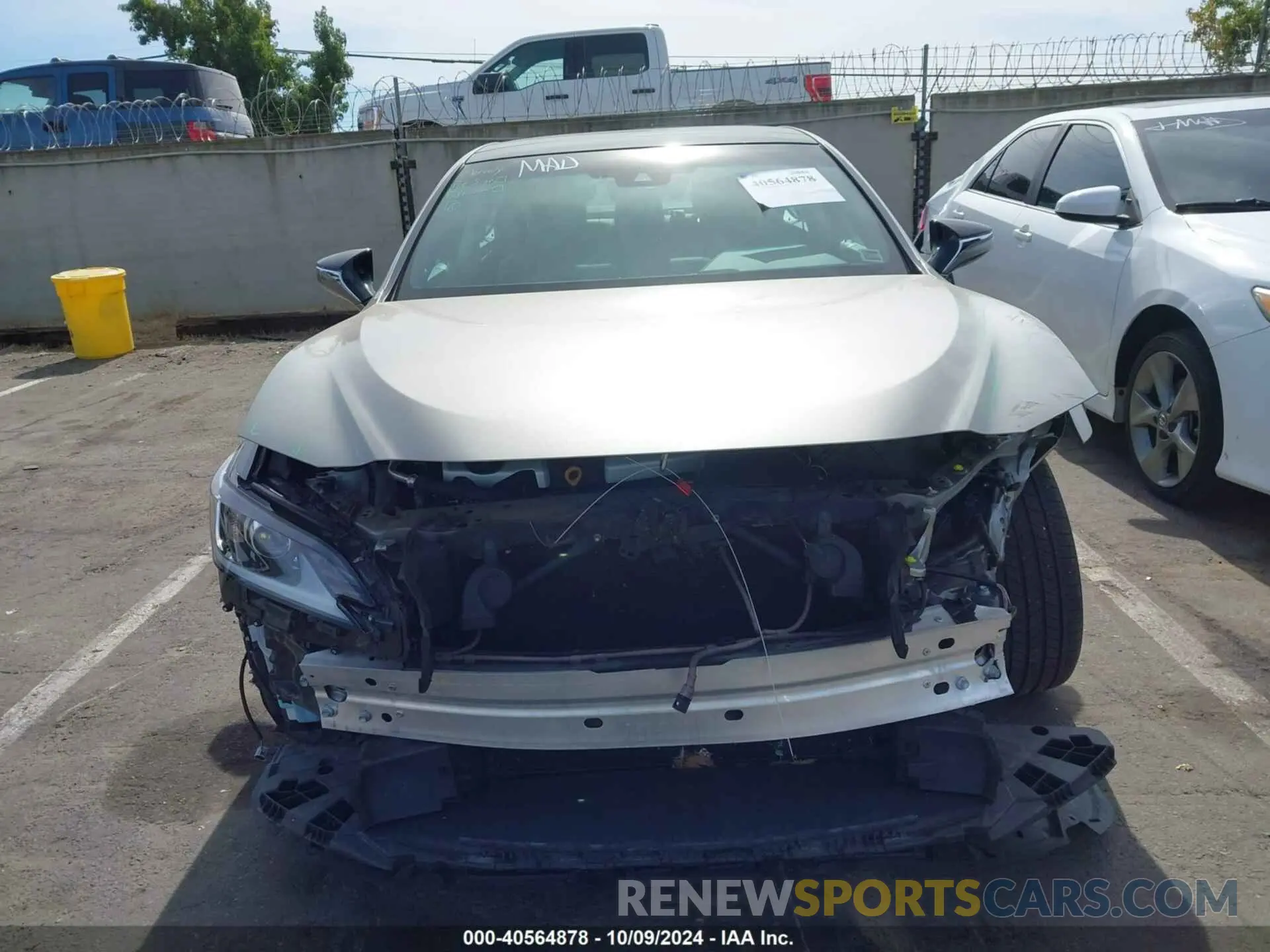 13 fotografías del automóvil dañado 58ADZ1B16LU073121 LEXUS ES 350 2020