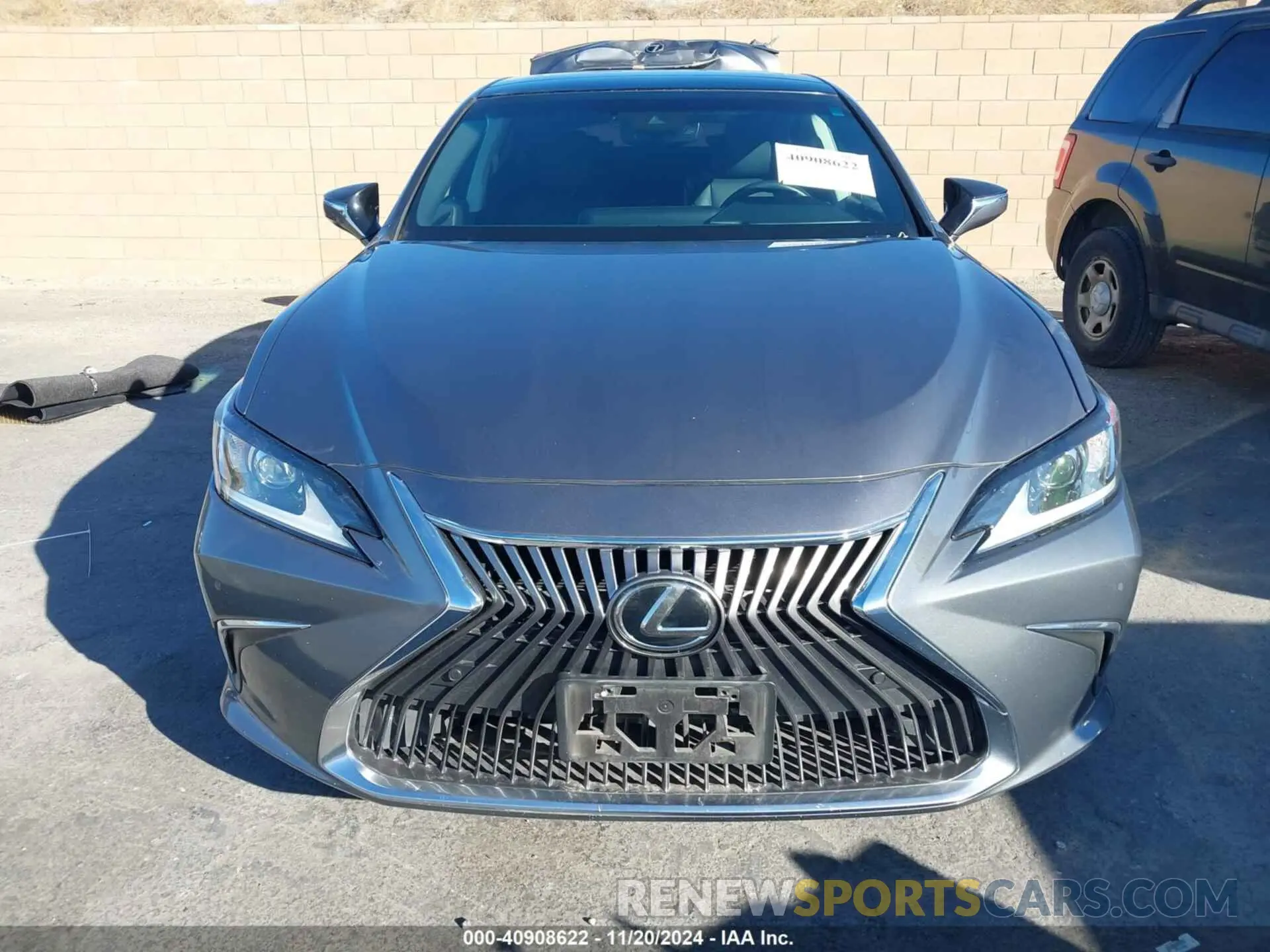 12 fotografías del automóvil dañado 58ADZ1B19LU055907 LEXUS ES 350 2020
