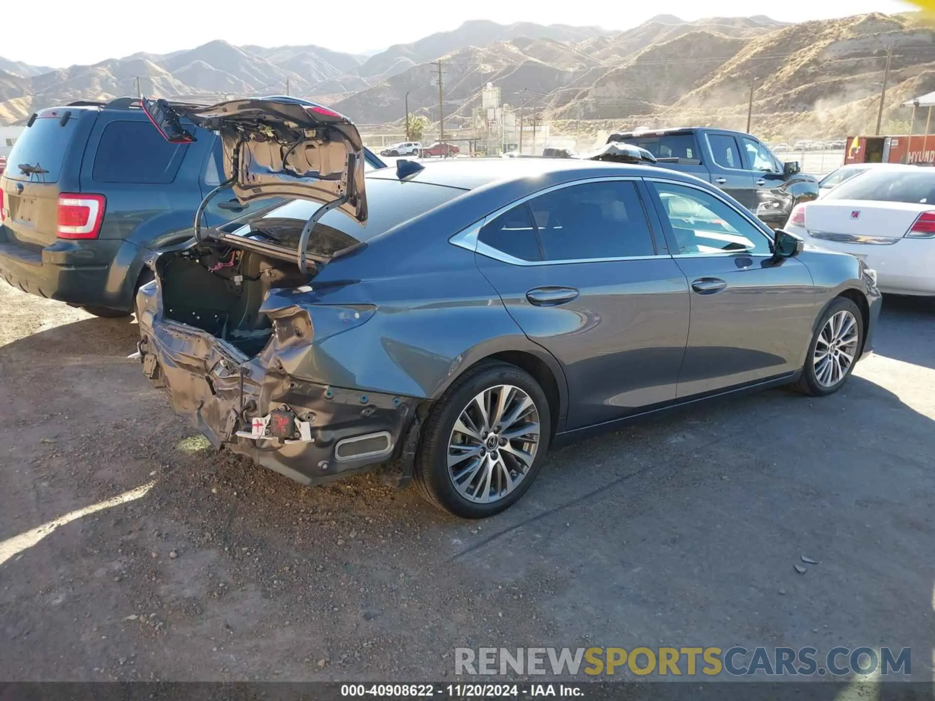 4 fotografías del automóvil dañado 58ADZ1B19LU055907 LEXUS ES 350 2020