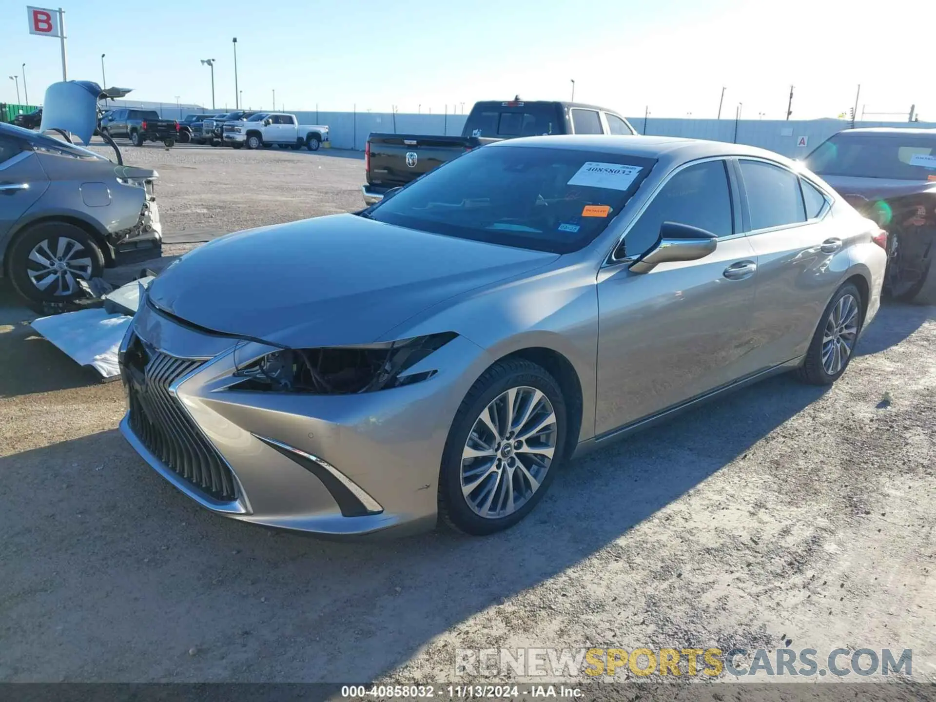 2 fotografías del automóvil dañado 58AEZ1B11LU080000 LEXUS ES 350 2020