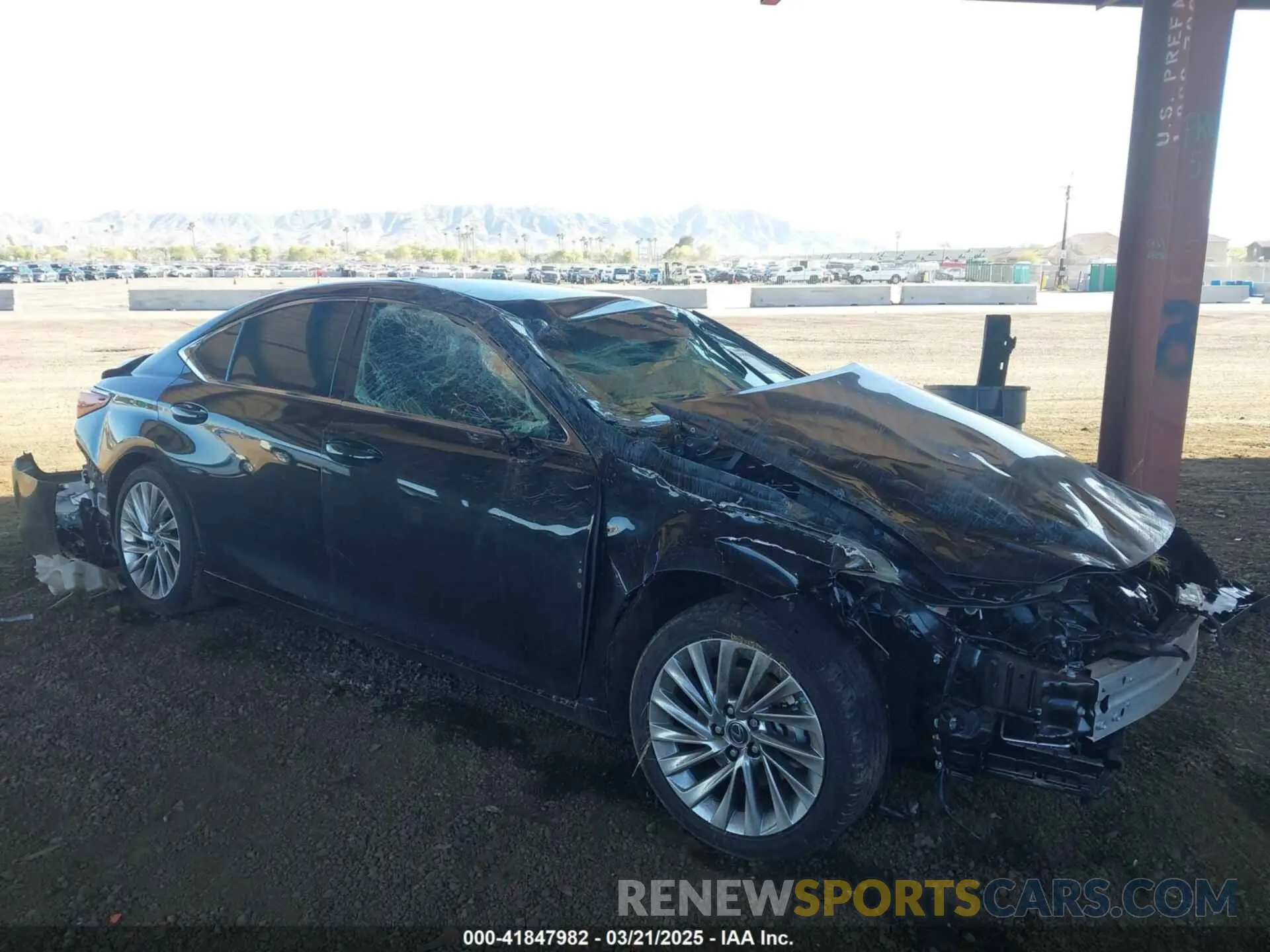 12 fotografías del automóvil dañado 58AEZ1B15LU053883 LEXUS ES 350 2020