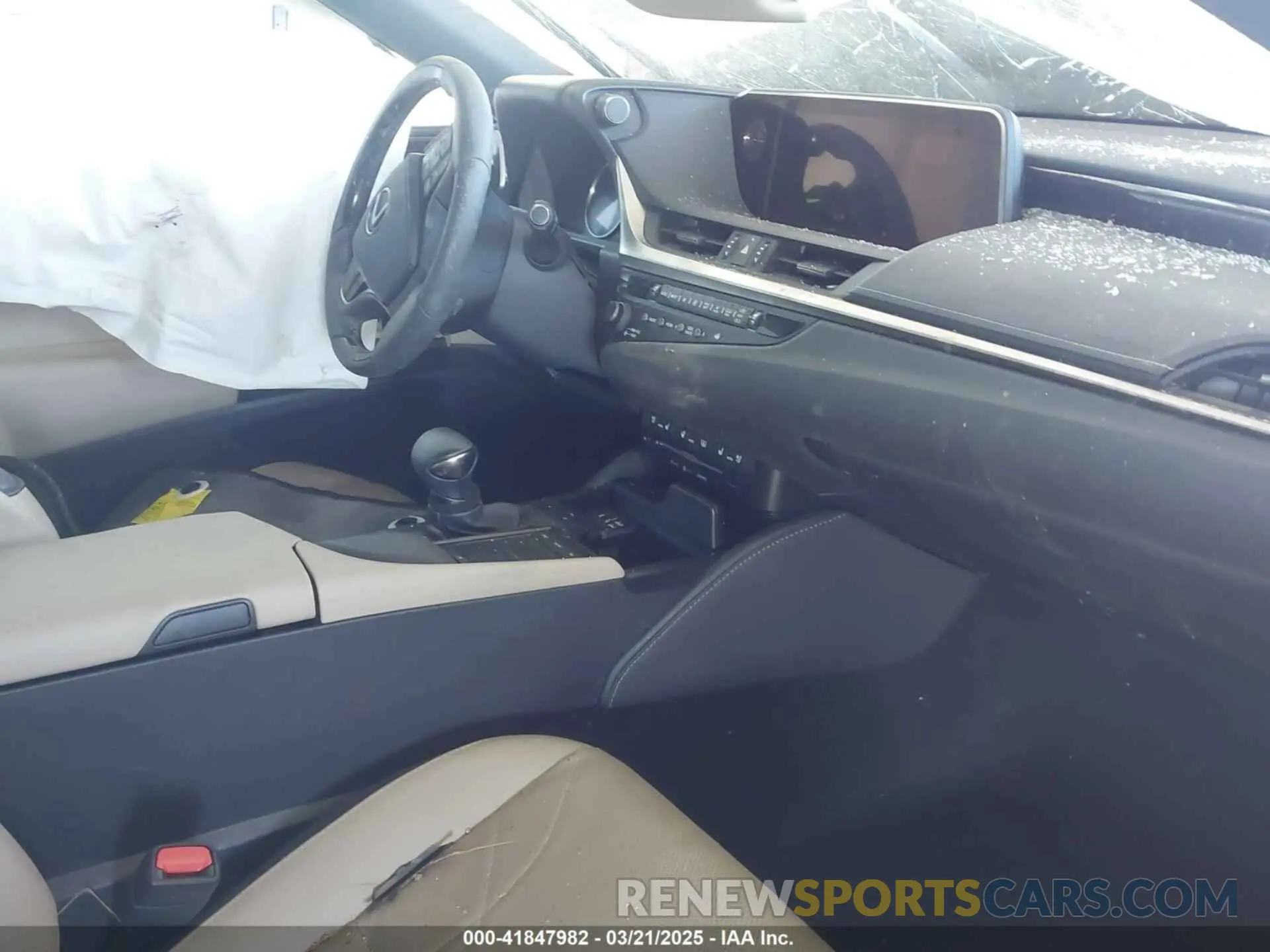 5 fotografías del automóvil dañado 58AEZ1B15LU053883 LEXUS ES 350 2020