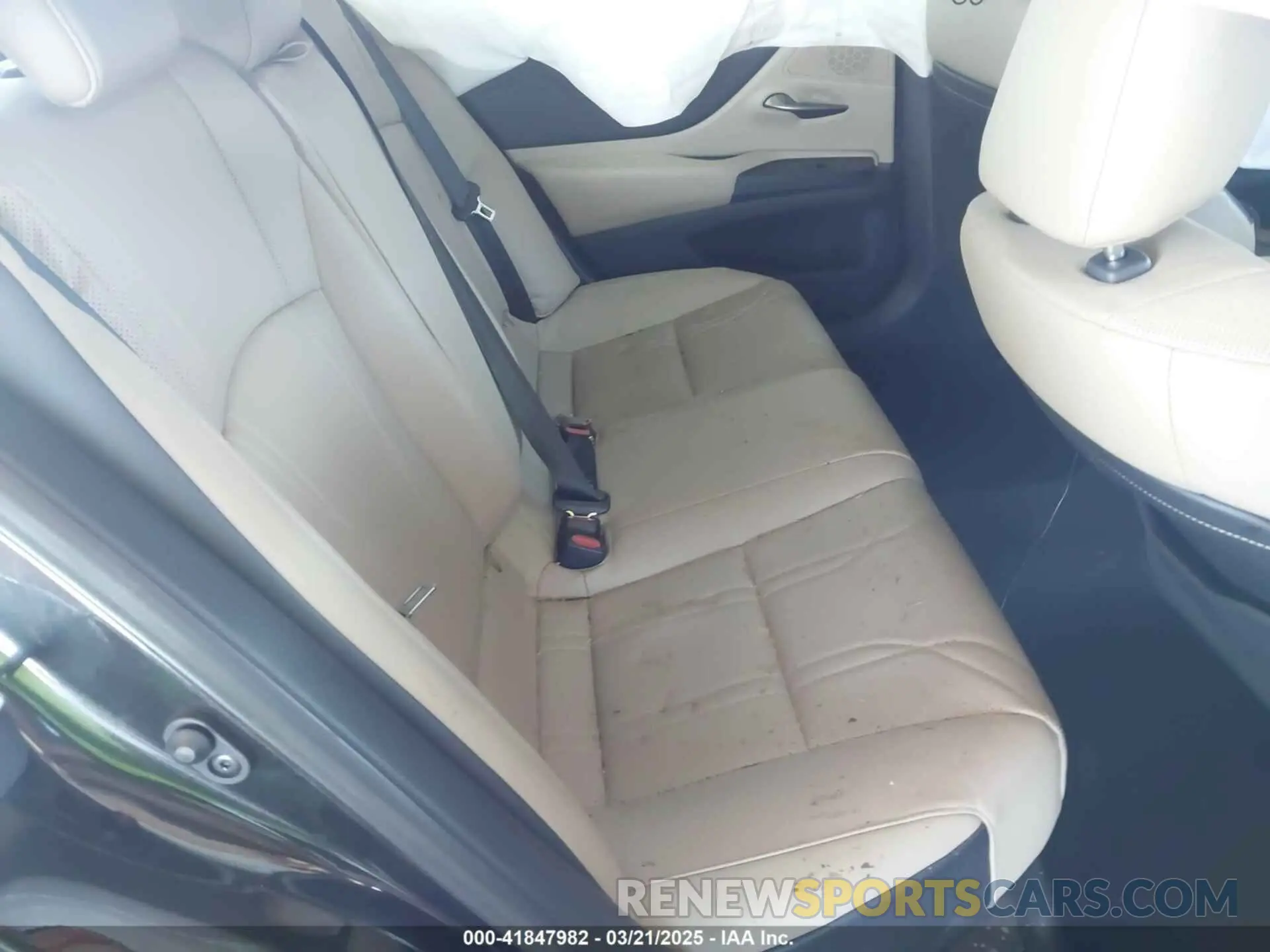 8 fotografías del automóvil dañado 58AEZ1B15LU053883 LEXUS ES 350 2020