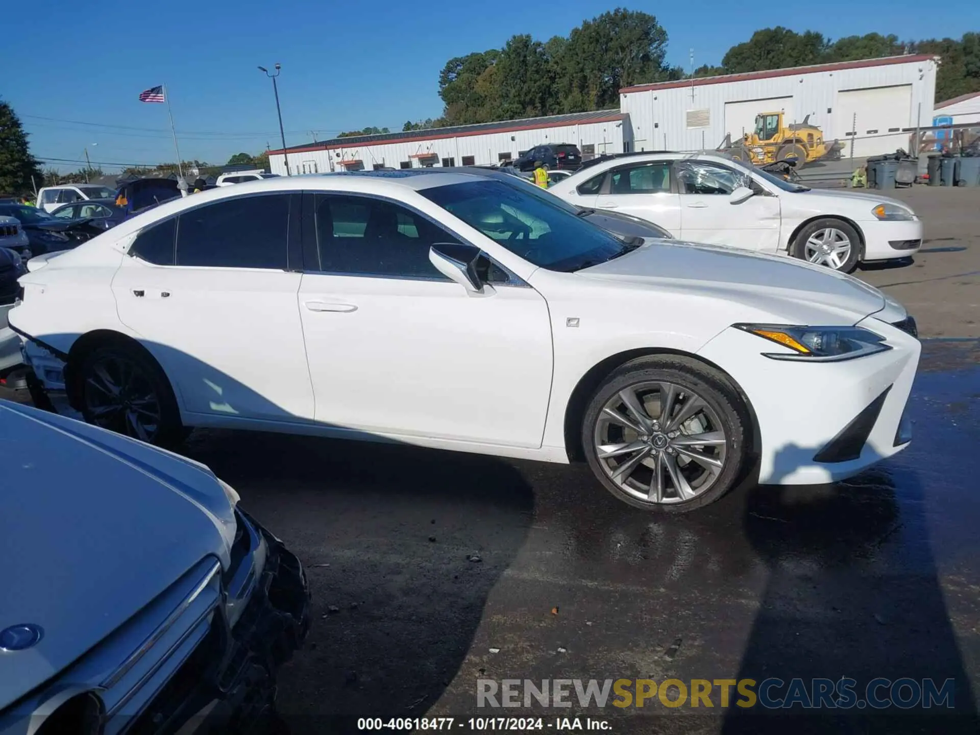 14 fotografías del automóvil dañado 58AGZ1B10LU069725 LEXUS ES 350 2020
