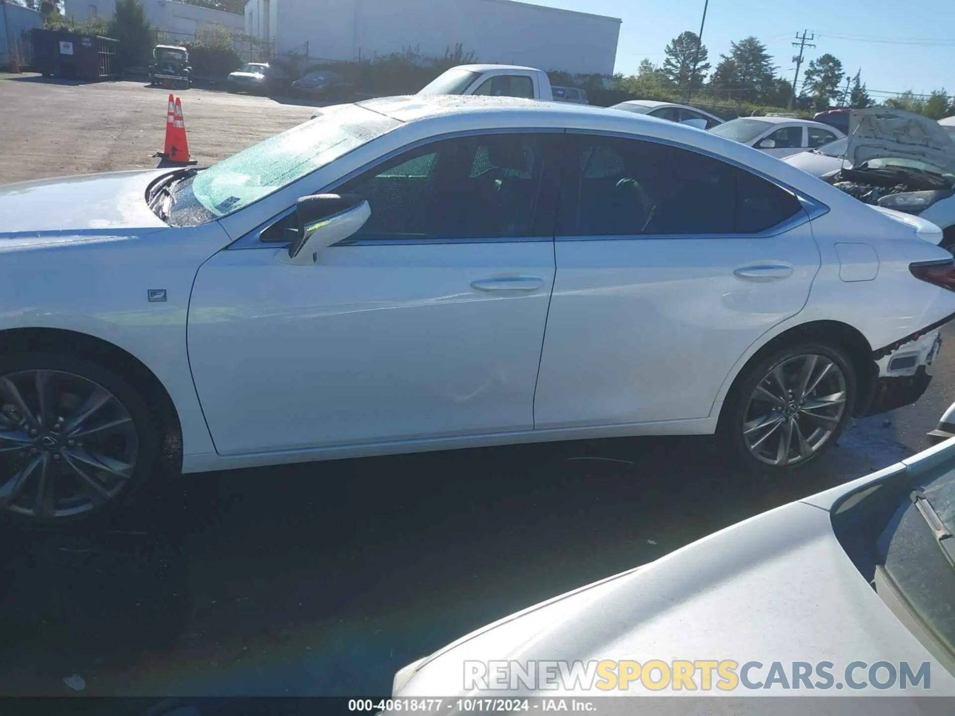 15 fotografías del automóvil dañado 58AGZ1B10LU069725 LEXUS ES 350 2020