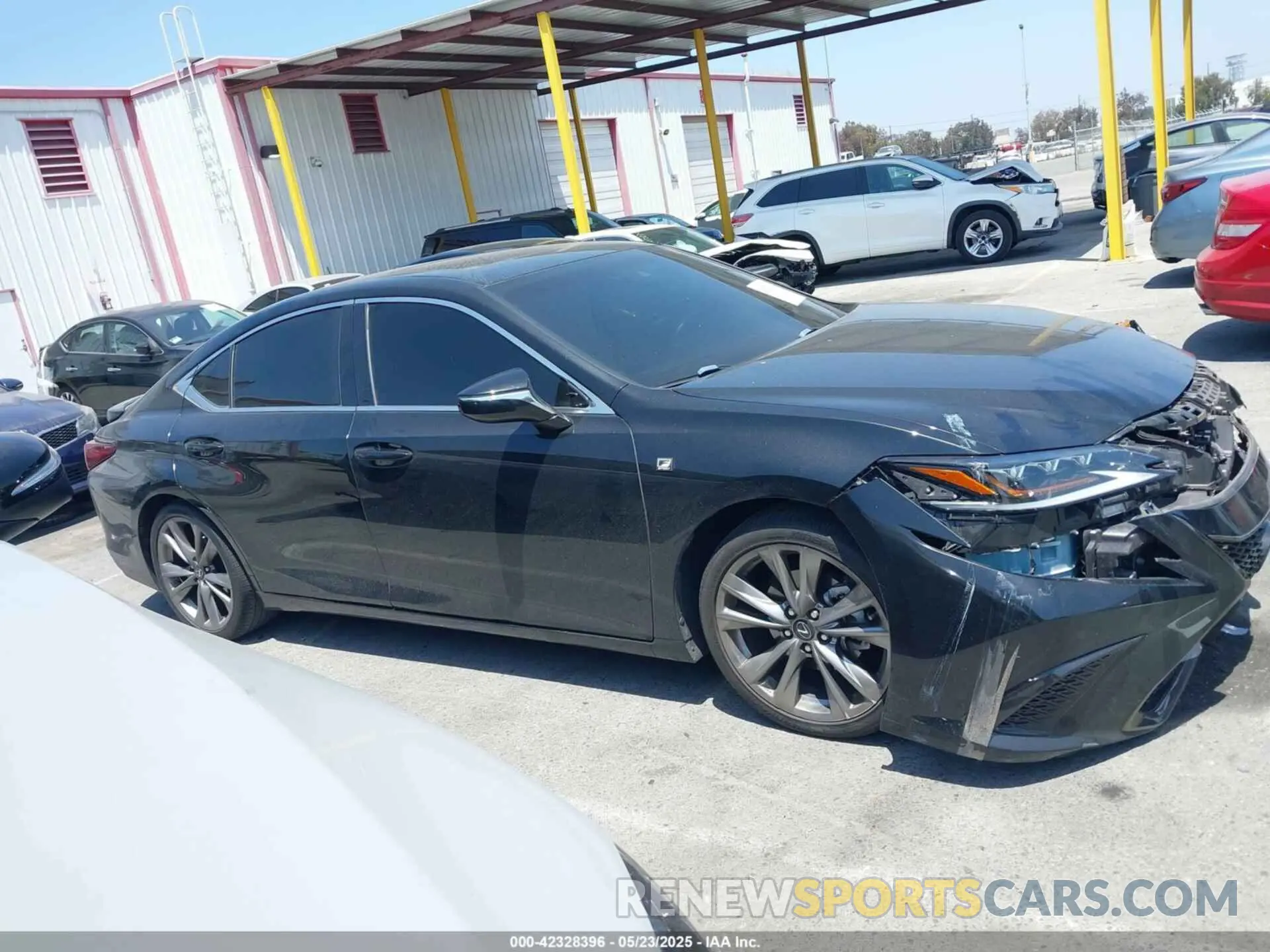14 fotografías del automóvil dañado 58AGZ1B10LU077405 LEXUS ES 350 2020