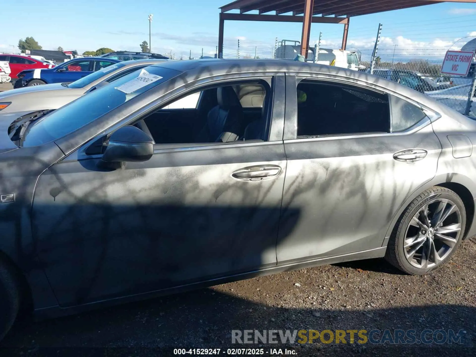 14 fotografías del automóvil dañado 58AGZ1B13LU080377 LEXUS ES 350 2020