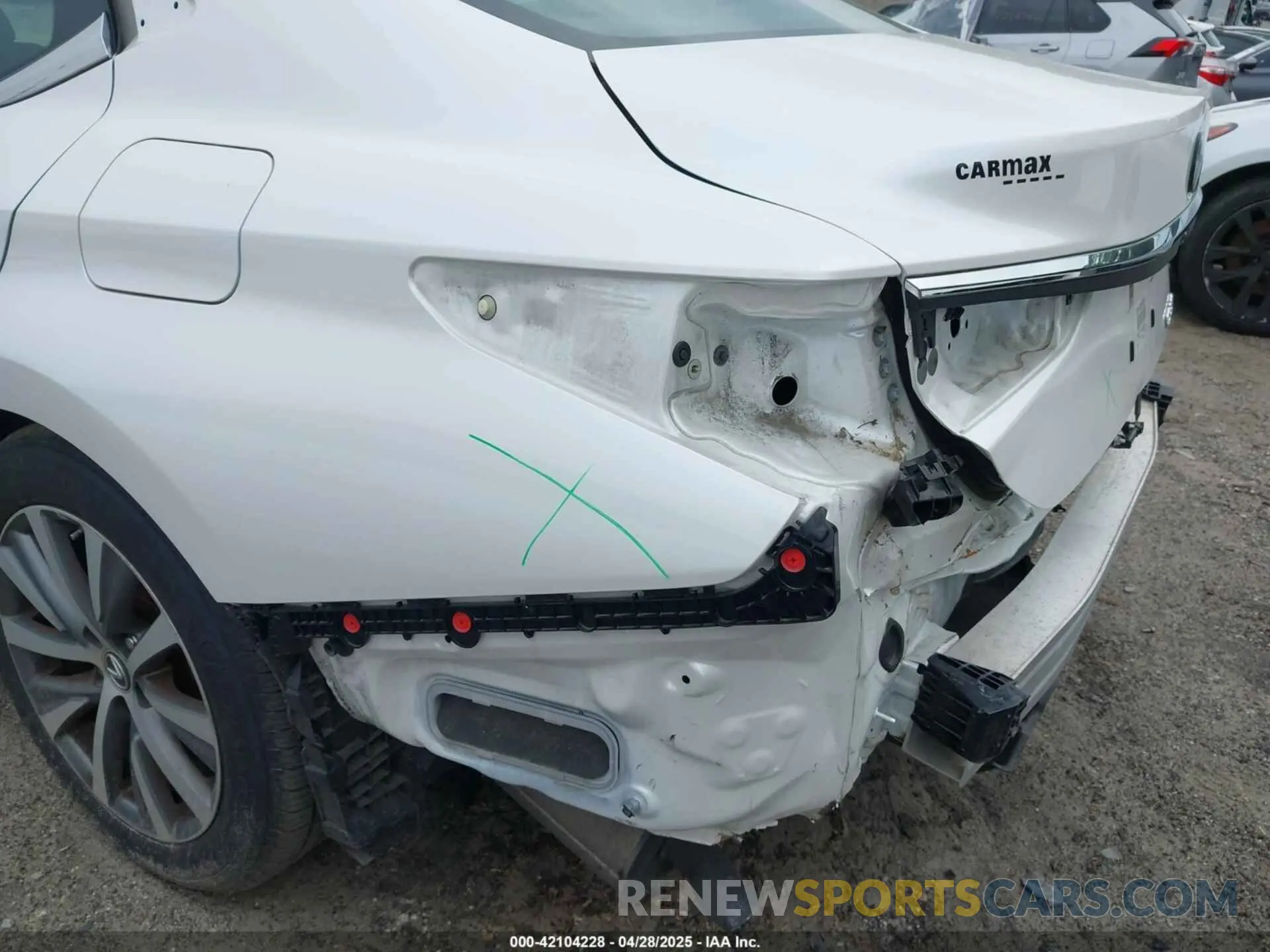 18 fotografías del automóvil dañado 58ACZ1B12MU103129 LEXUS ES 350 2021