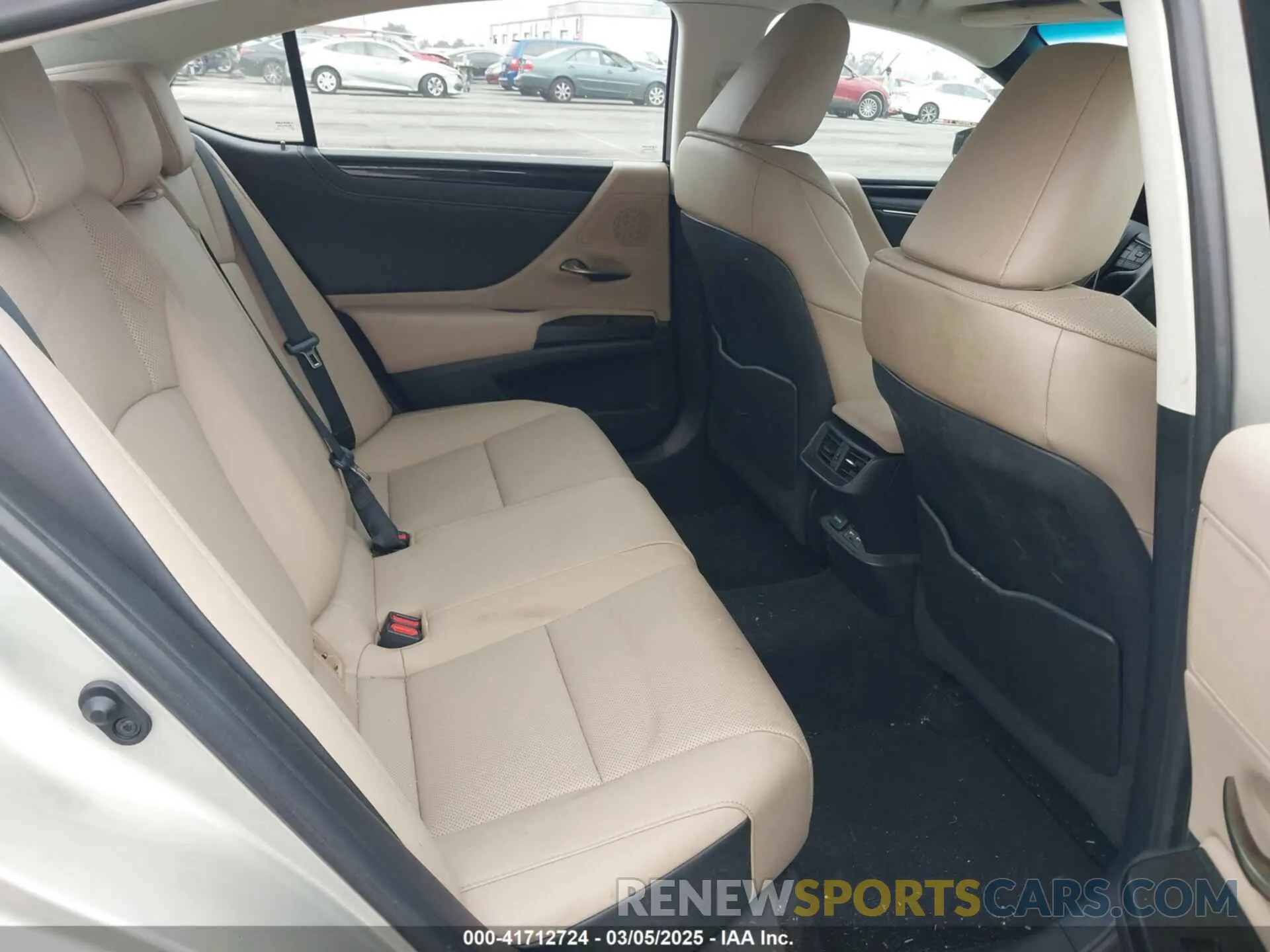 8 fotografías del automóvil dañado 58ACZ1B17MU107922 LEXUS ES 350 2021