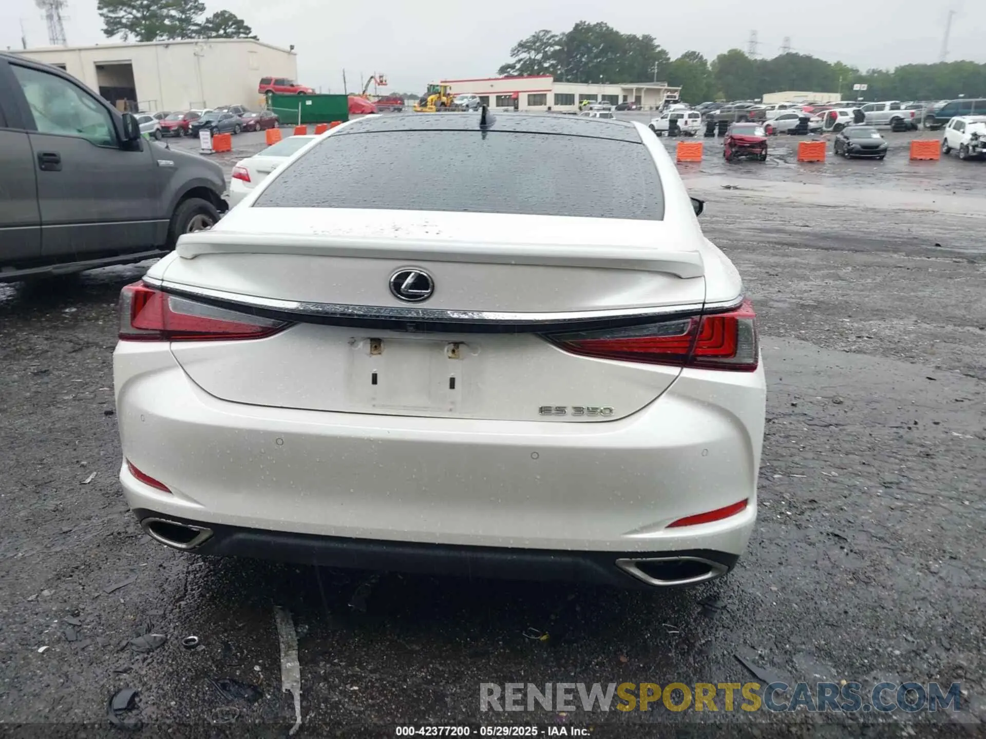16 fotografías del automóvil dañado 58ADZ1B10MU101321 LEXUS ES 350 2021