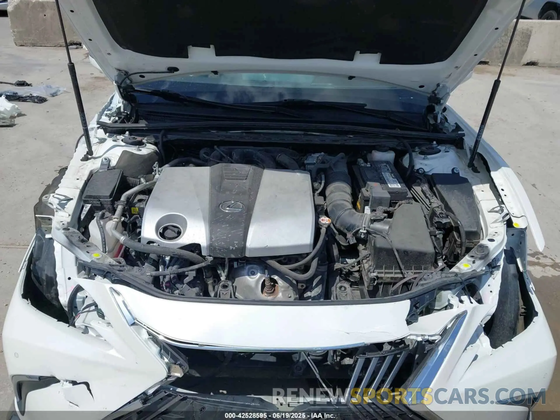 10 fotografías del automóvil dañado 58ADZ1B11MU084108 LEXUS ES 350 2021