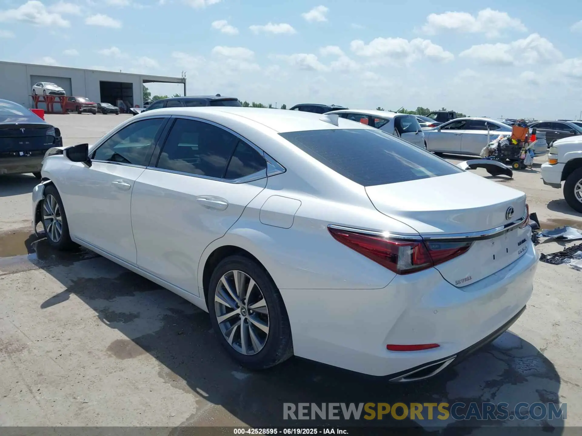 3 fotografías del automóvil dañado 58ADZ1B11MU084108 LEXUS ES 350 2021