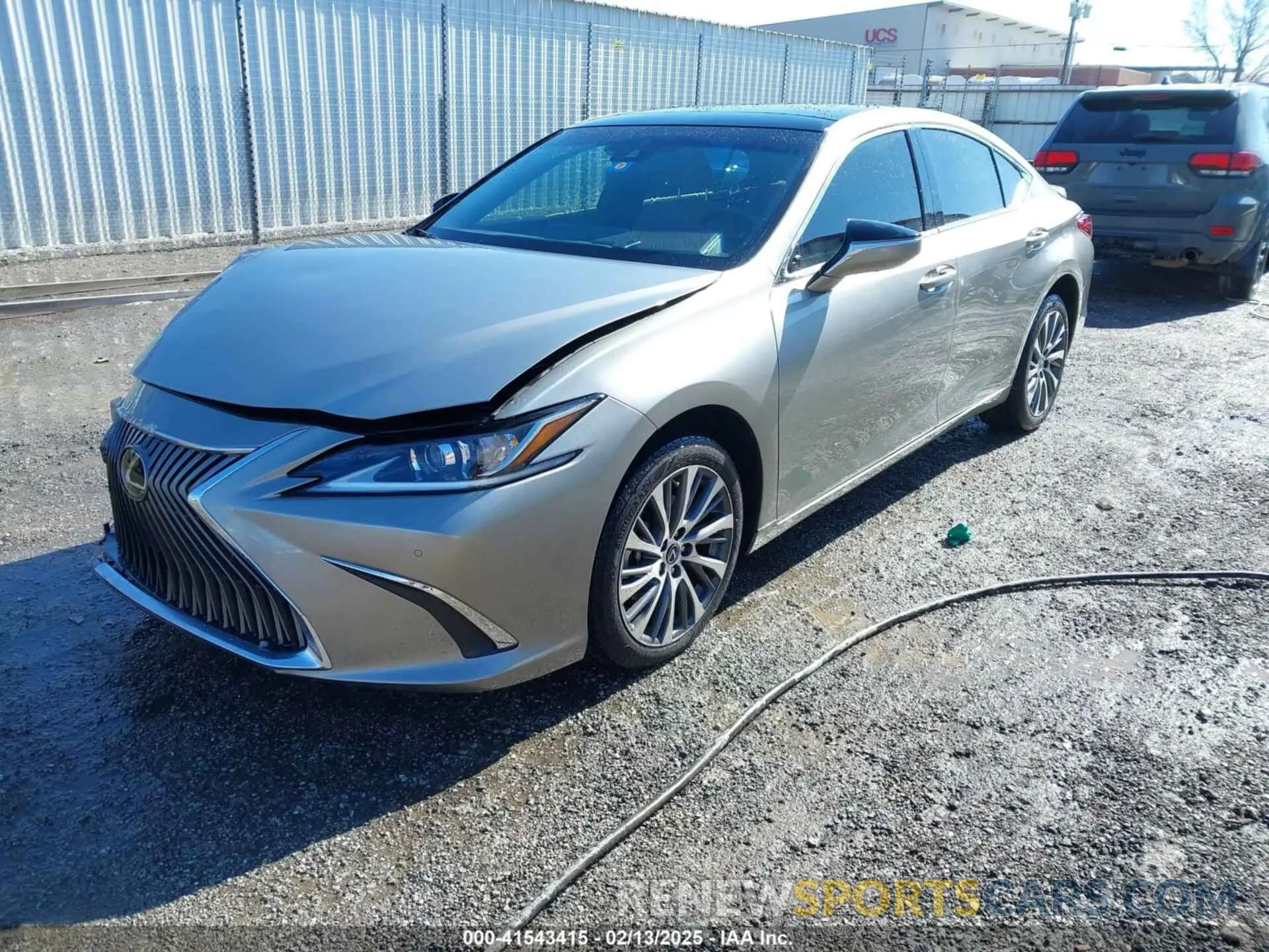 2 fotografías del automóvil dañado 58ADZ1B12MU107749 LEXUS ES 350 2021