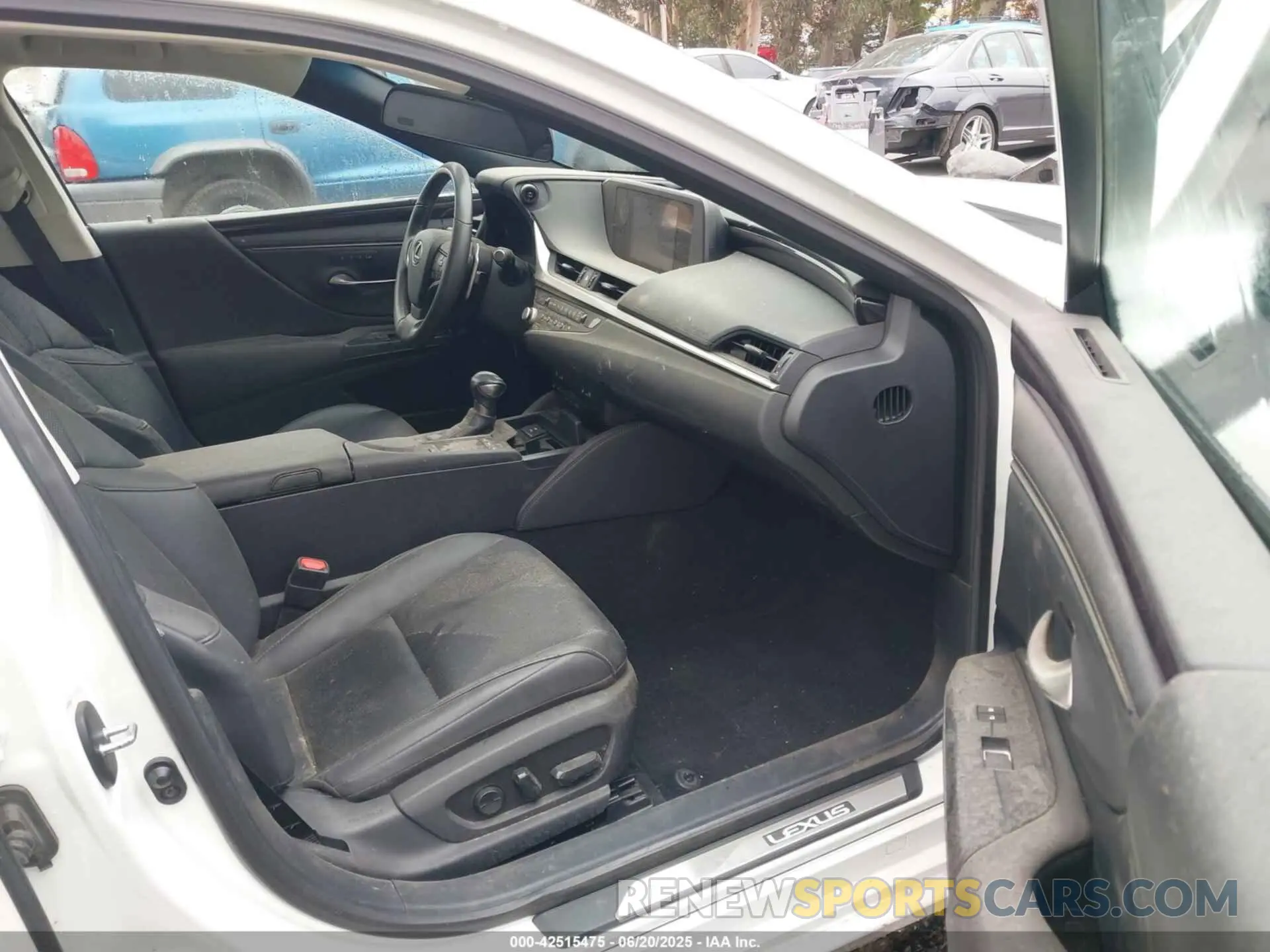 5 fotografías del automóvil dañado 58ADZ1B14MU086192 LEXUS ES 350 2021