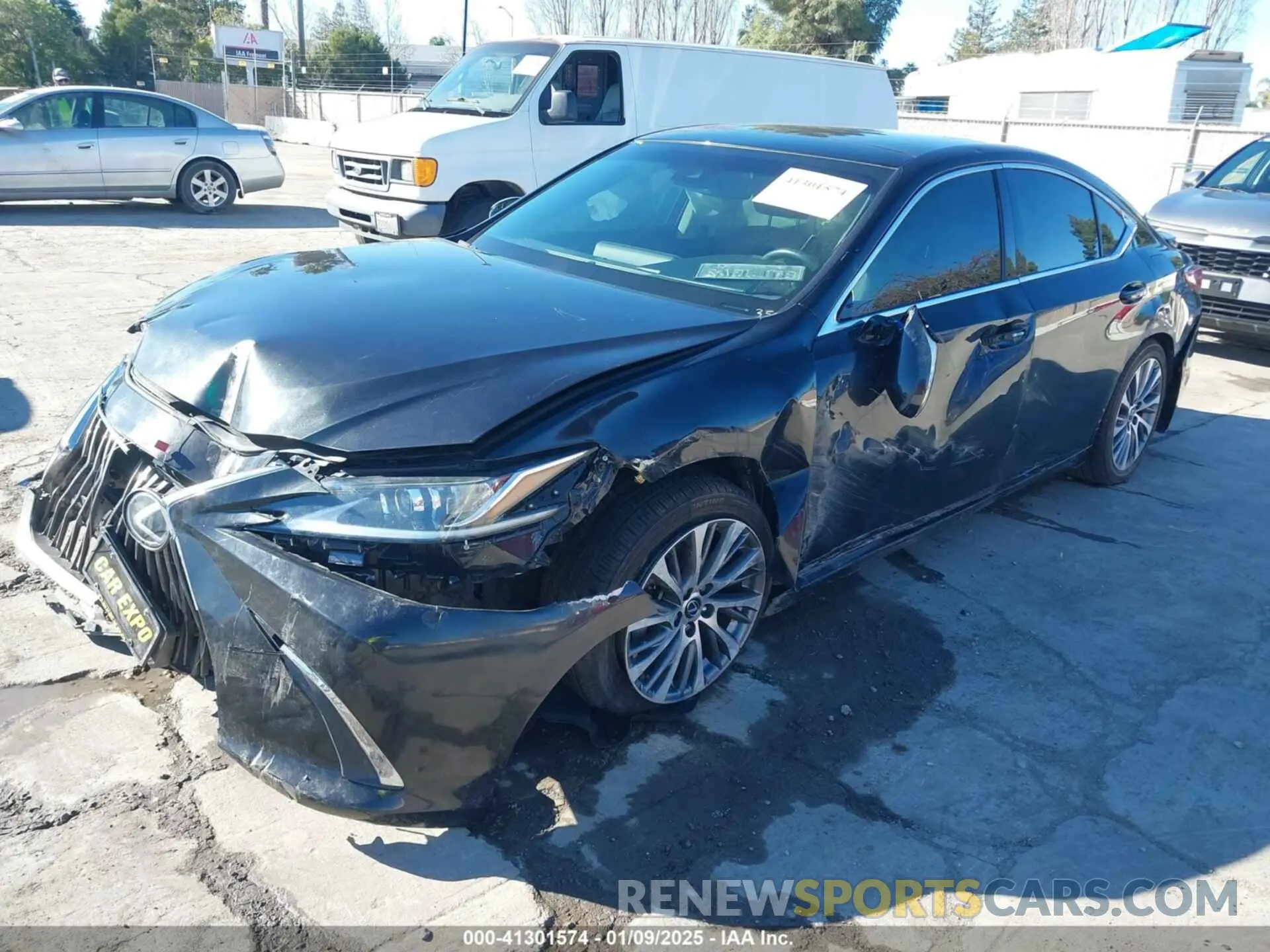 2 fotografías del automóvil dañado 58ADZ1B16MU082628 LEXUS ES 350 2021