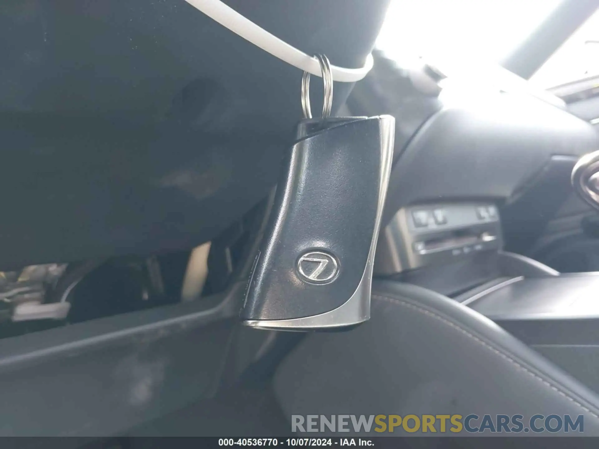 11 fotografías del automóvil dañado 58ADZ1B16MU096481 LEXUS ES 350 2021