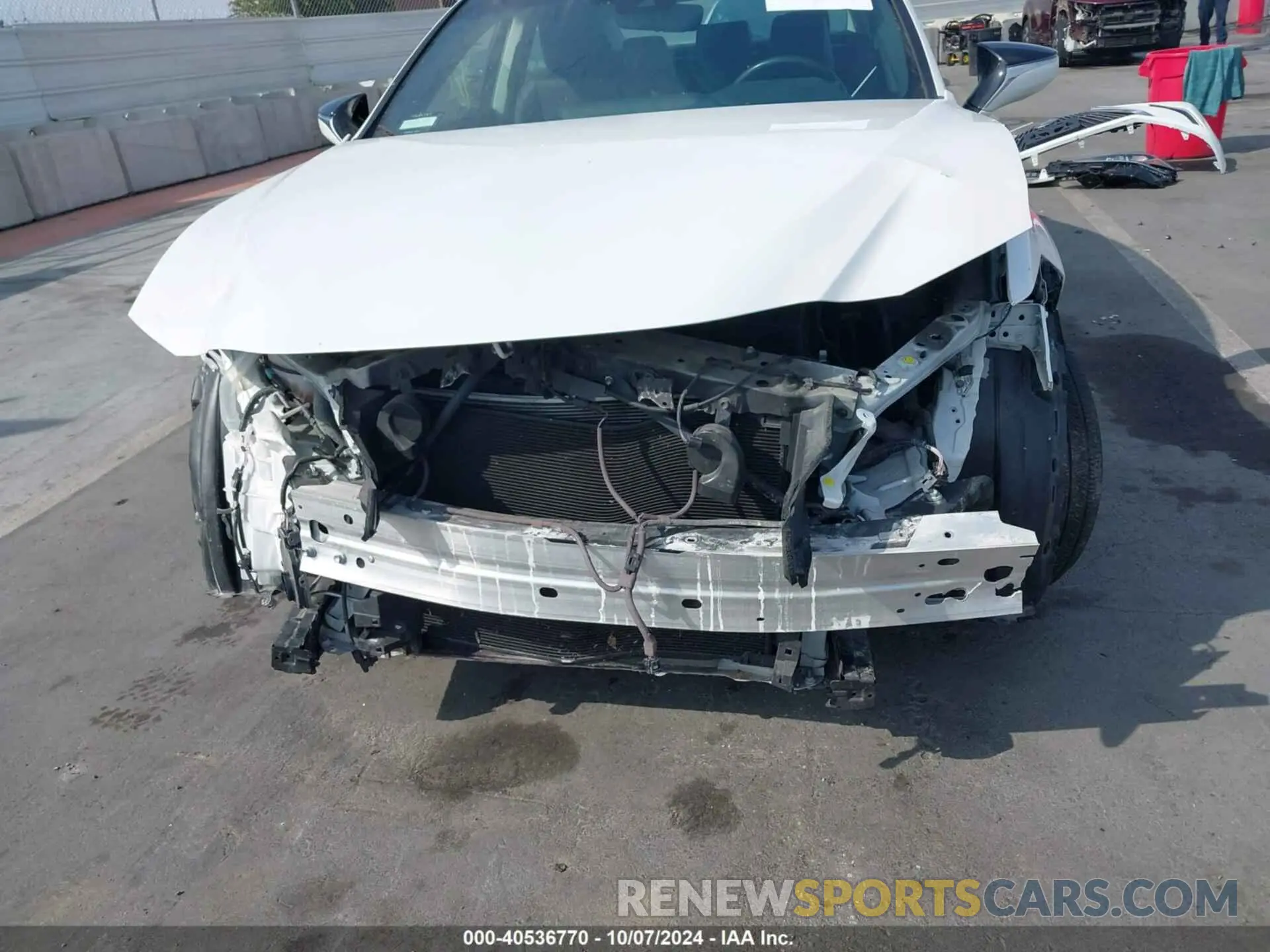 13 fotografías del automóvil dañado 58ADZ1B16MU096481 LEXUS ES 350 2021