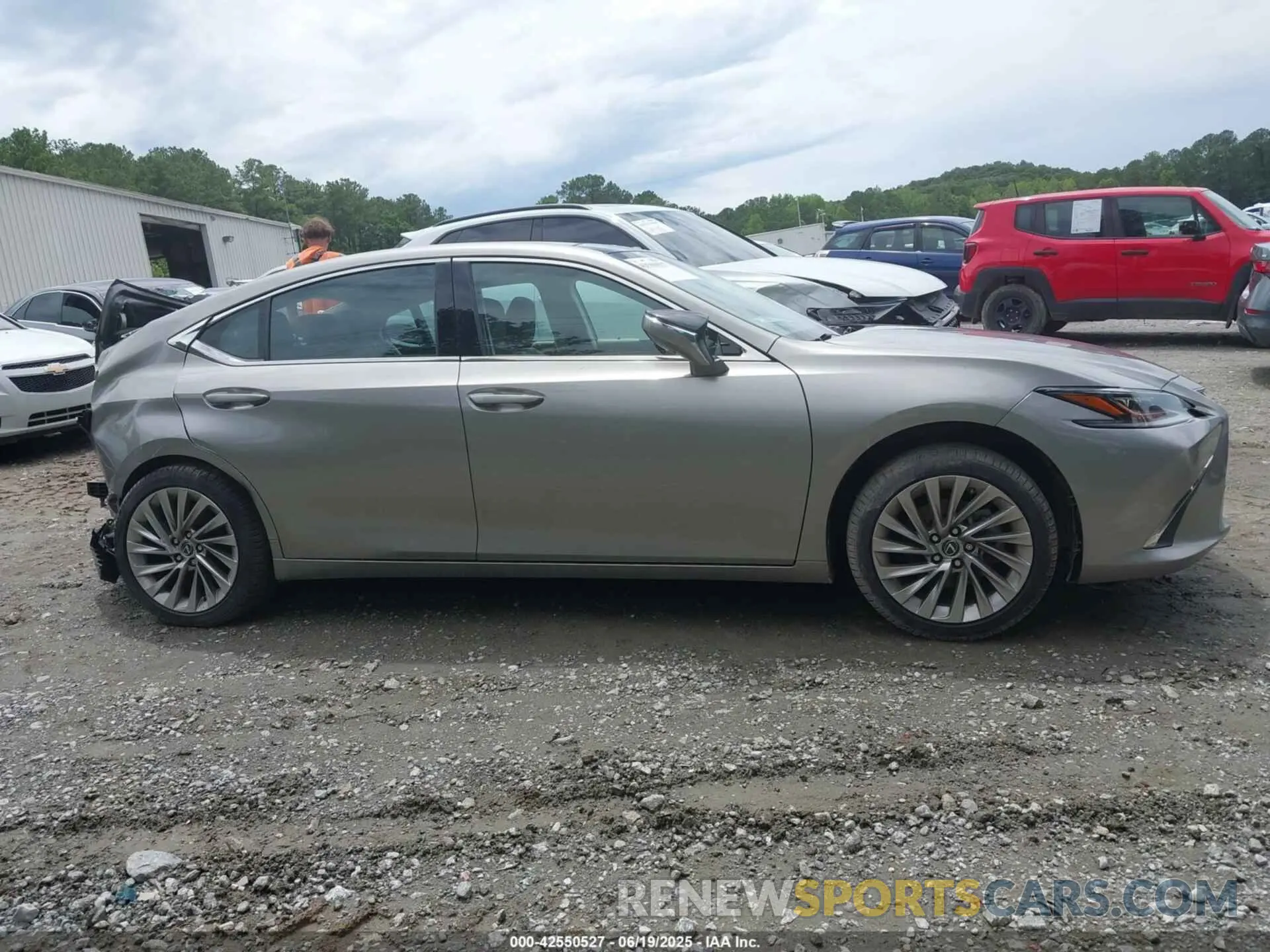 13 fotografías del automóvil dañado 58AFZ1B13MU108112 LEXUS ES 350 2021