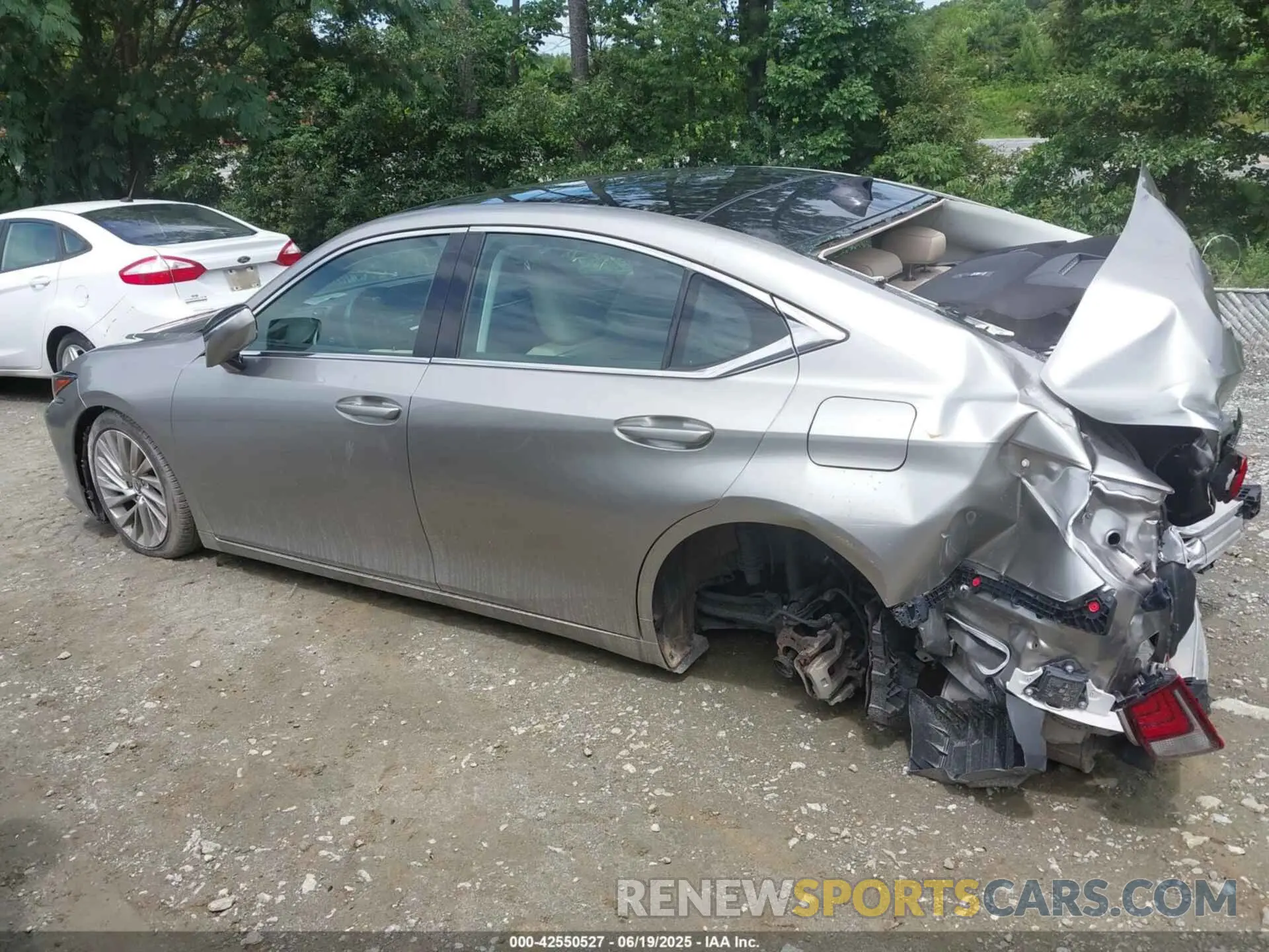 14 fotografías del automóvil dañado 58AFZ1B13MU108112 LEXUS ES 350 2021
