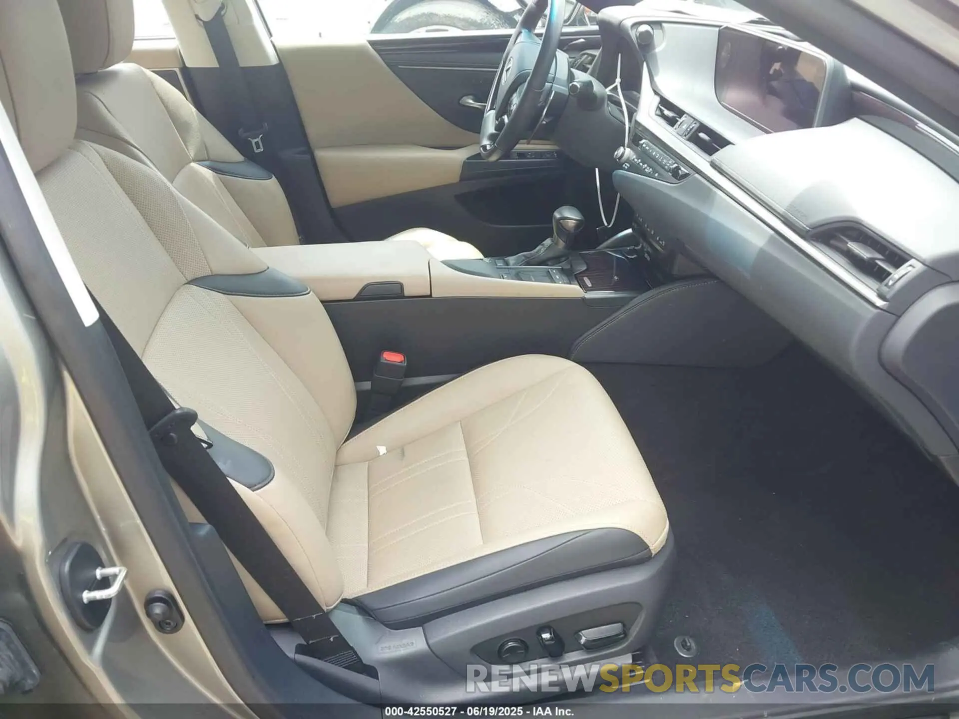 5 fotografías del automóvil dañado 58AFZ1B13MU108112 LEXUS ES 350 2021