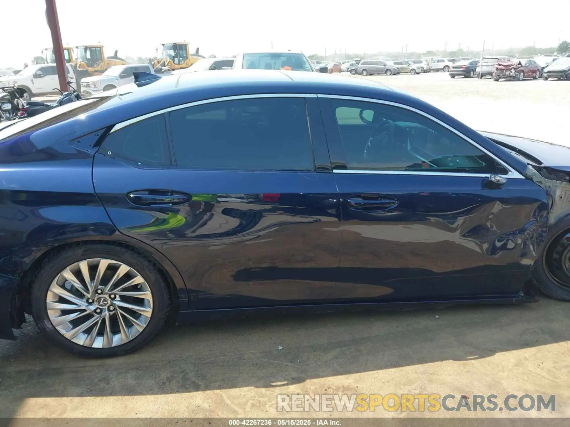 14 fotografías del automóvil dañado 58AFZ1B14MU101055 LEXUS ES 350 2021
