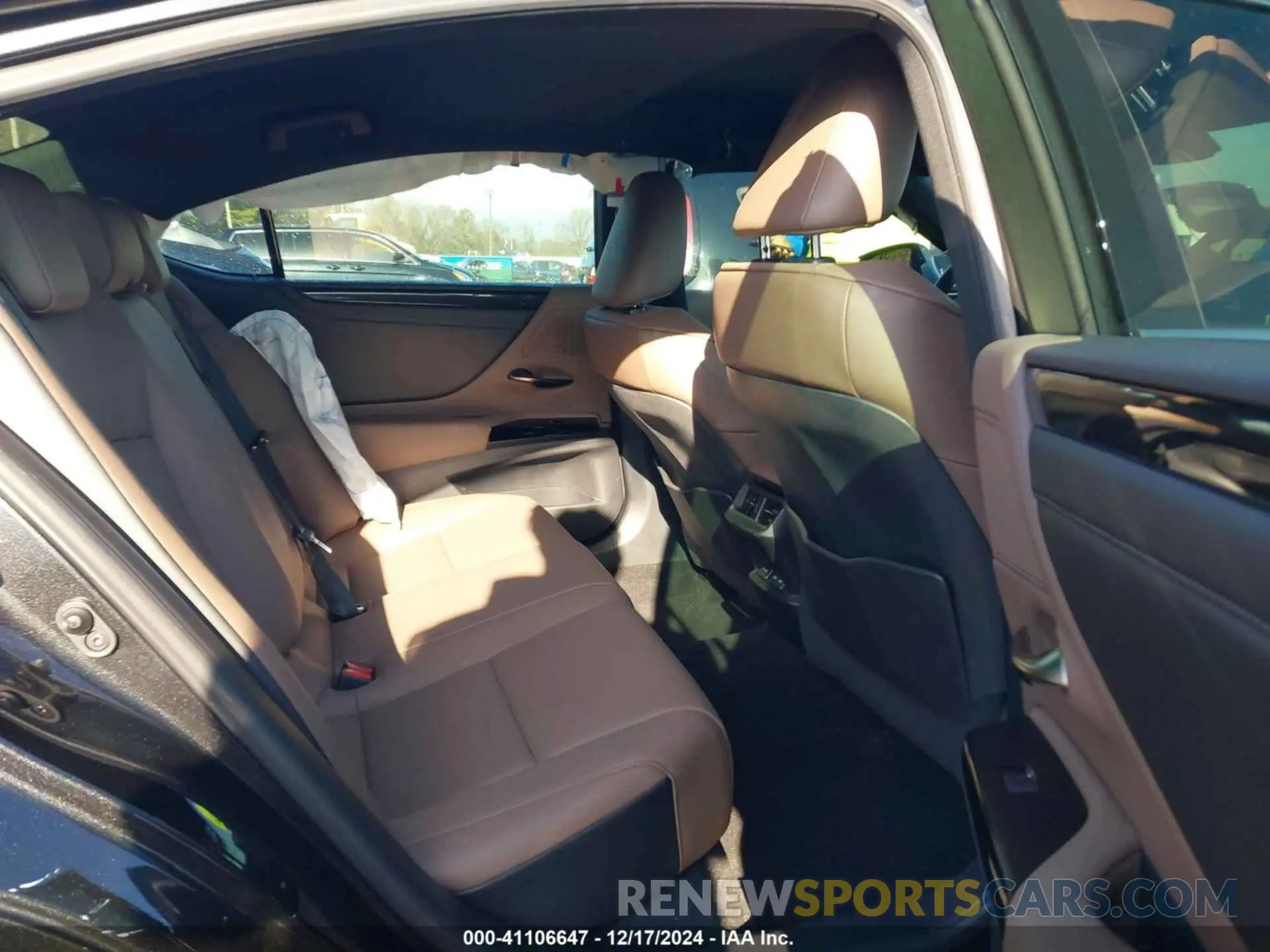 8 fotografías del automóvil dañado 58ACZ1B16NU119190 LEXUS ES 350 2022