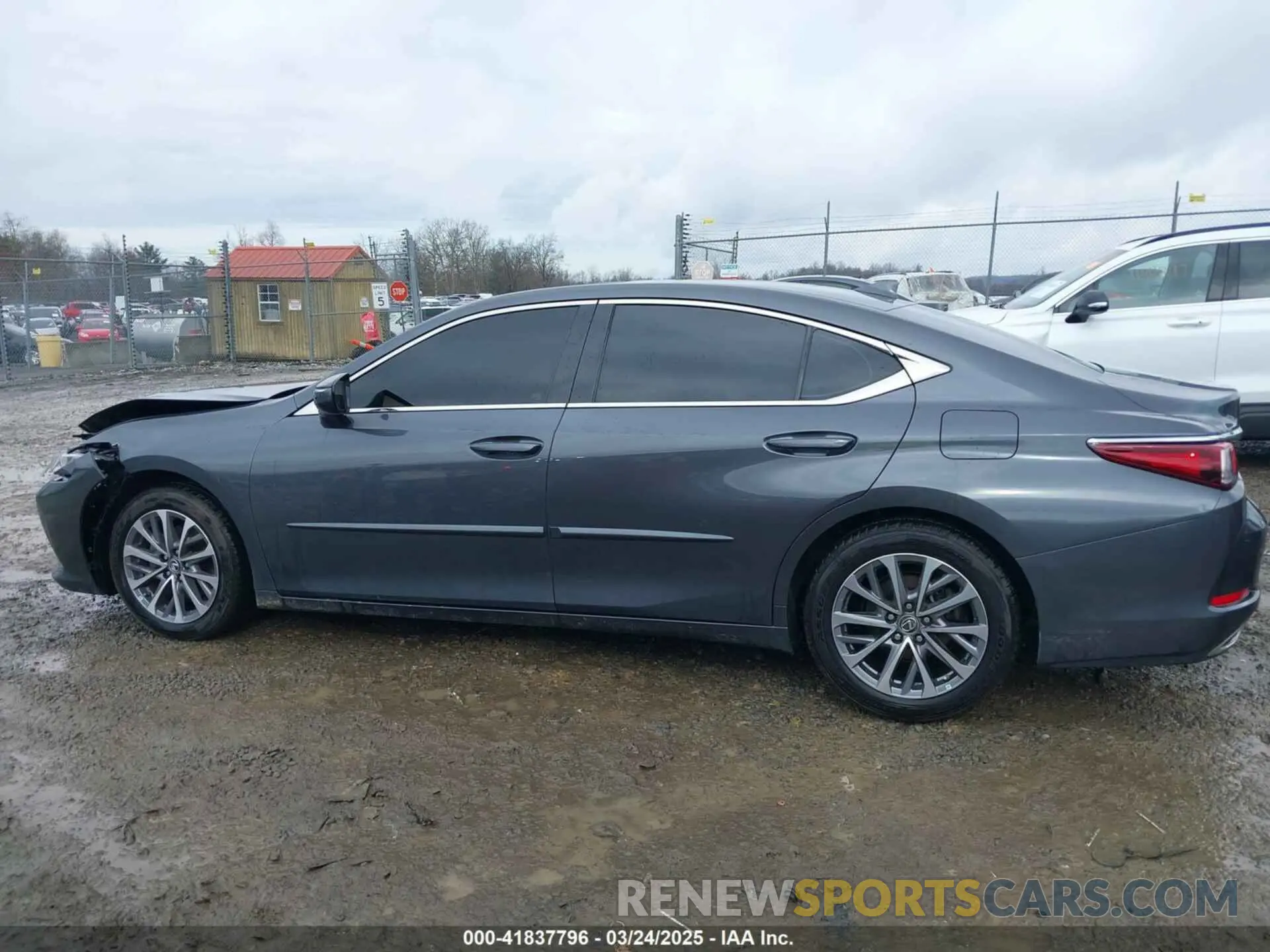 14 fotografías del automóvil dañado 58ACZ1B18NU133558 LEXUS ES 350 2022
