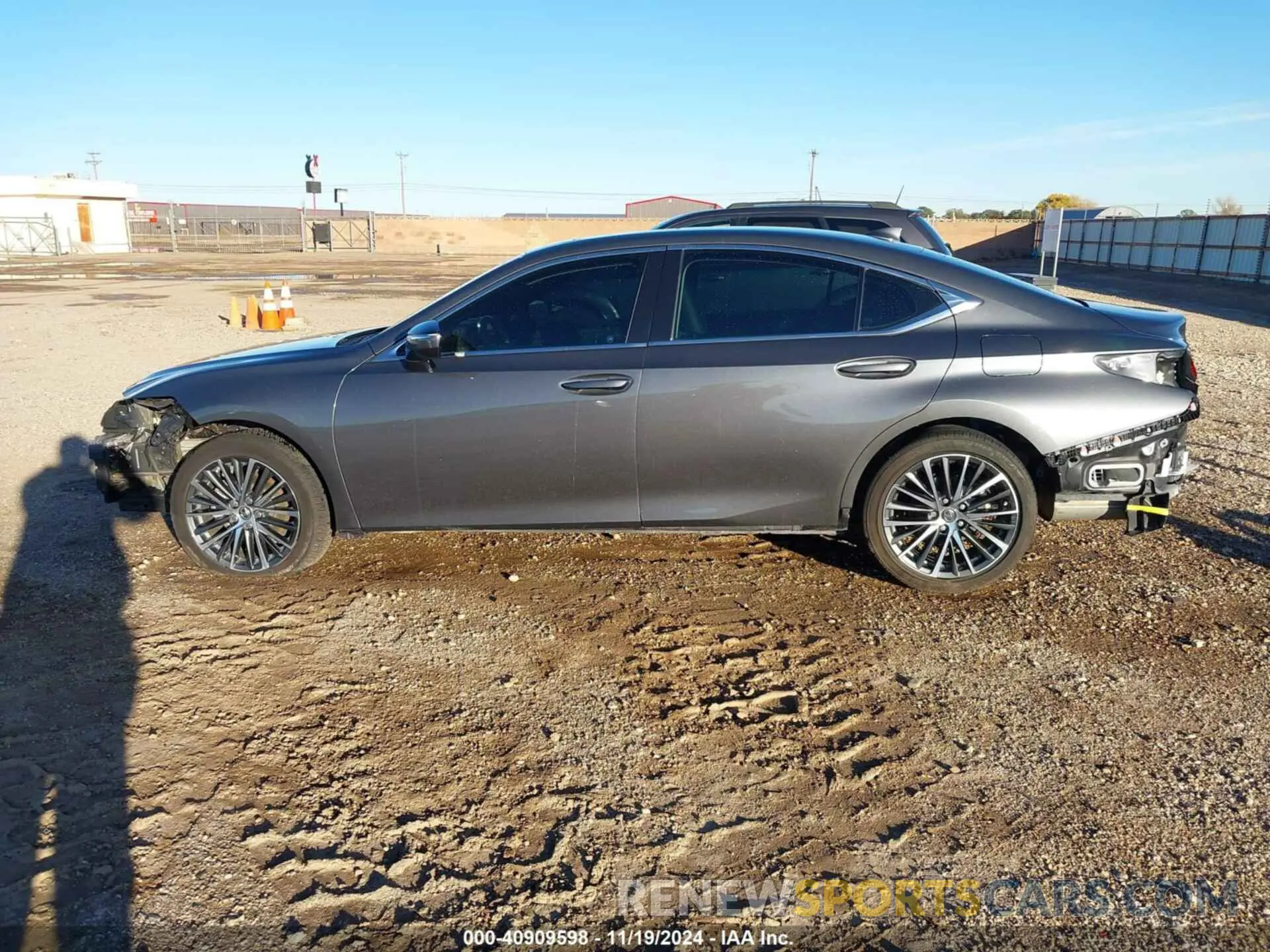 15 fotografías del automóvil dañado 58ADZ1B13NU112623 LEXUS ES 350 2022