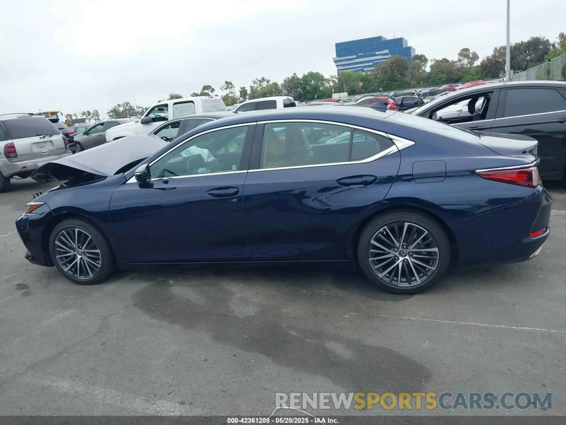 14 fotografías del automóvil dañado 58ADZ1B13NU125937 LEXUS ES 350 2022