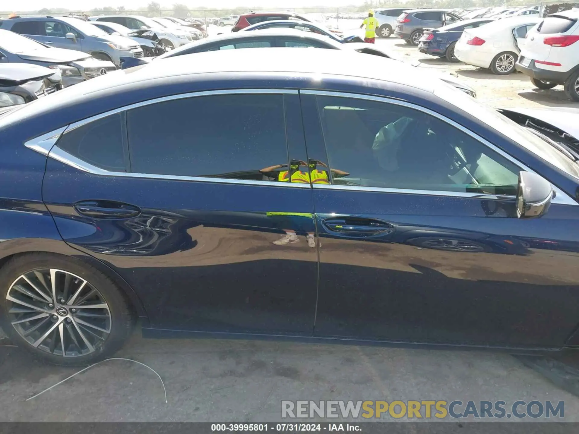 12 fotografías del automóvil dañado 58ADZ1B13NU135139 LEXUS ES 350 2022