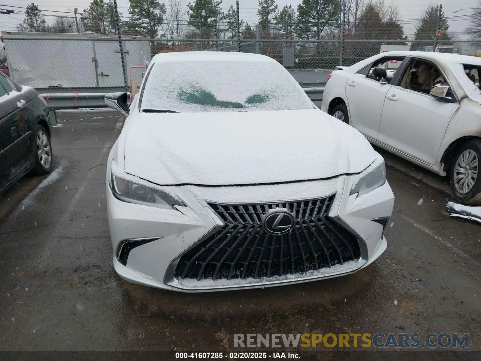 13 fotografías del automóvil dañado 58ADZ1B14NU122691 LEXUS ES 350 2022