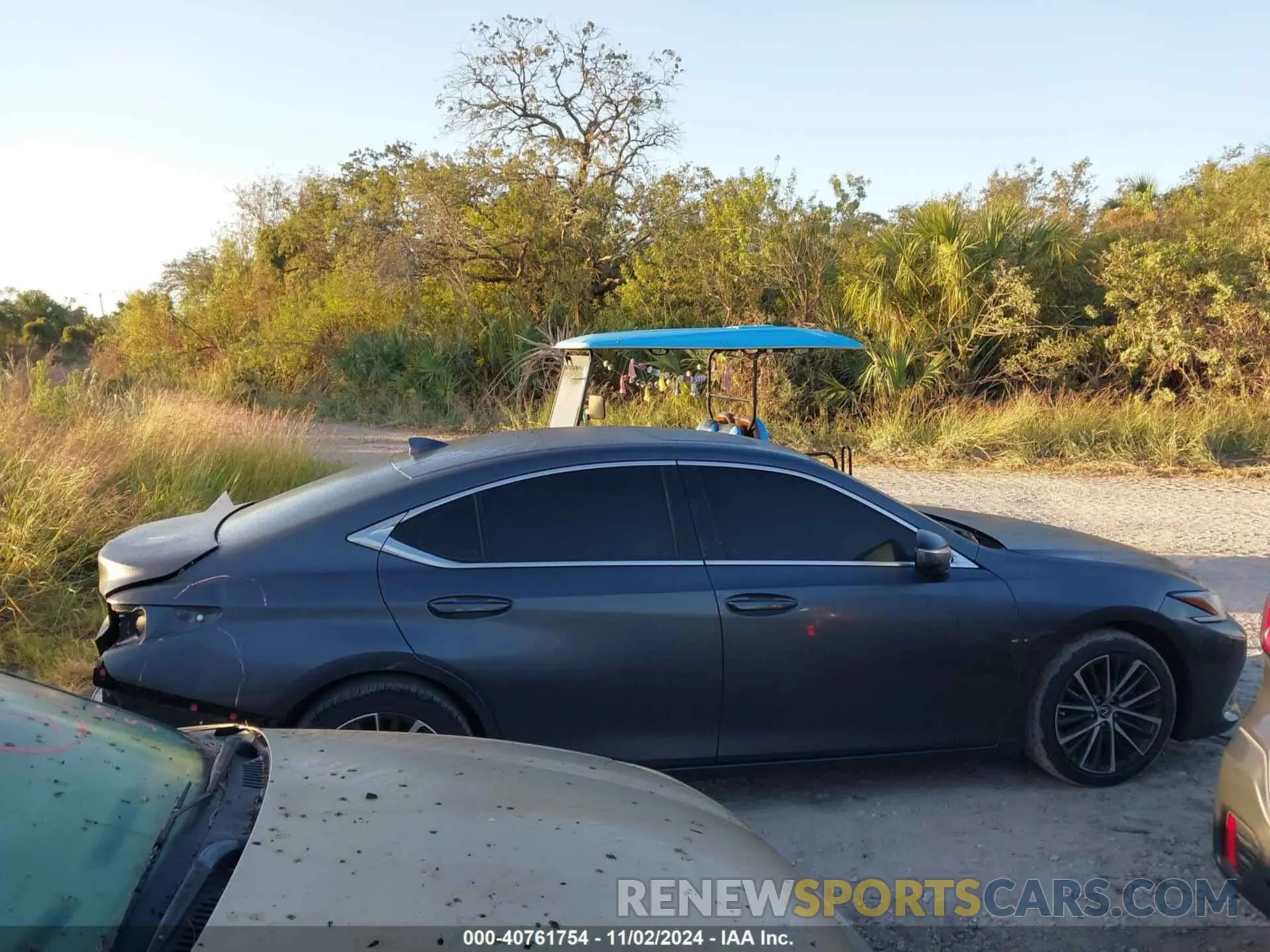 14 fotografías del automóvil dañado 58ADZ1B16NU120182 LEXUS ES 350 2022