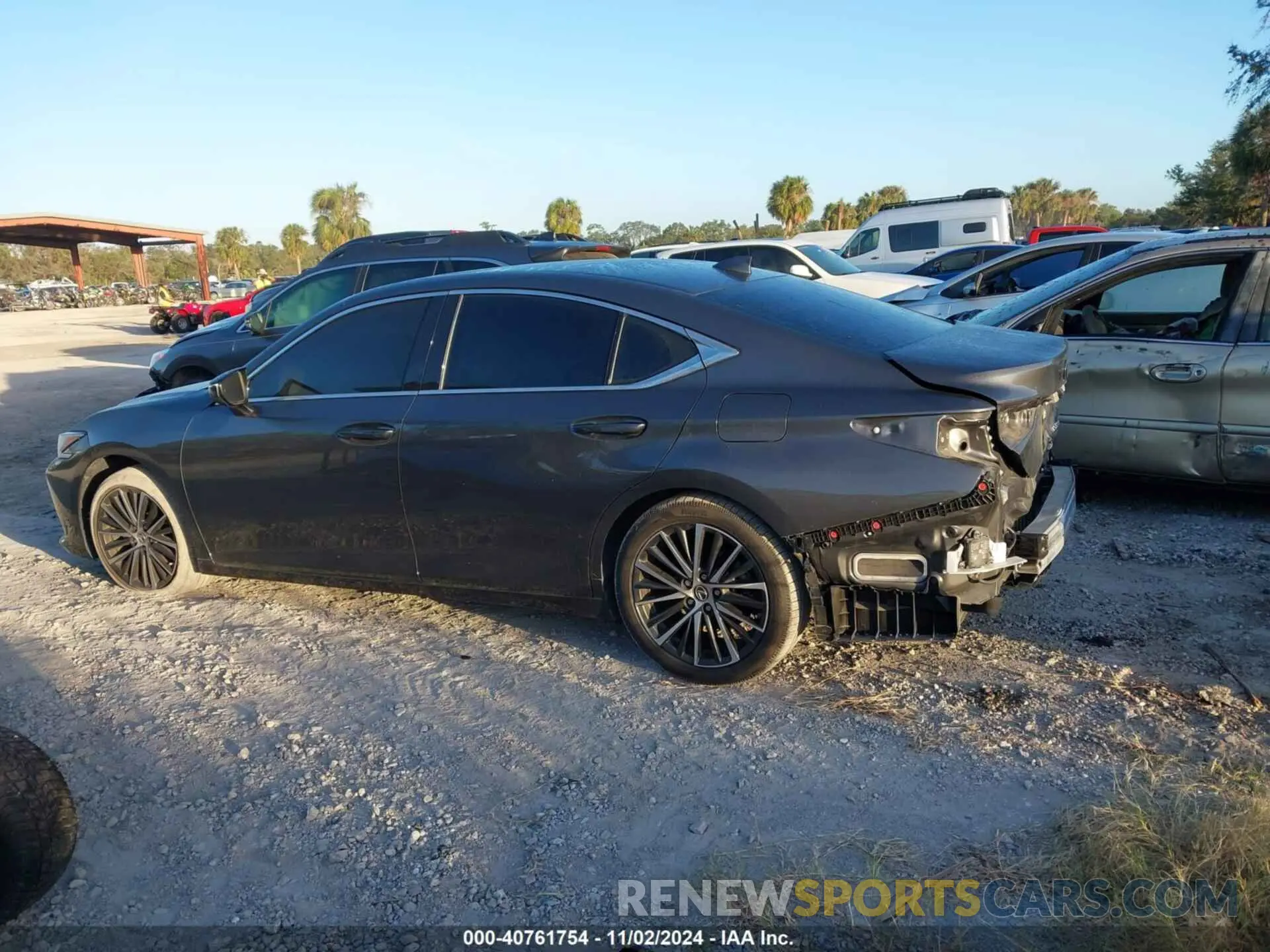 15 fotografías del automóvil dañado 58ADZ1B16NU120182 LEXUS ES 350 2022