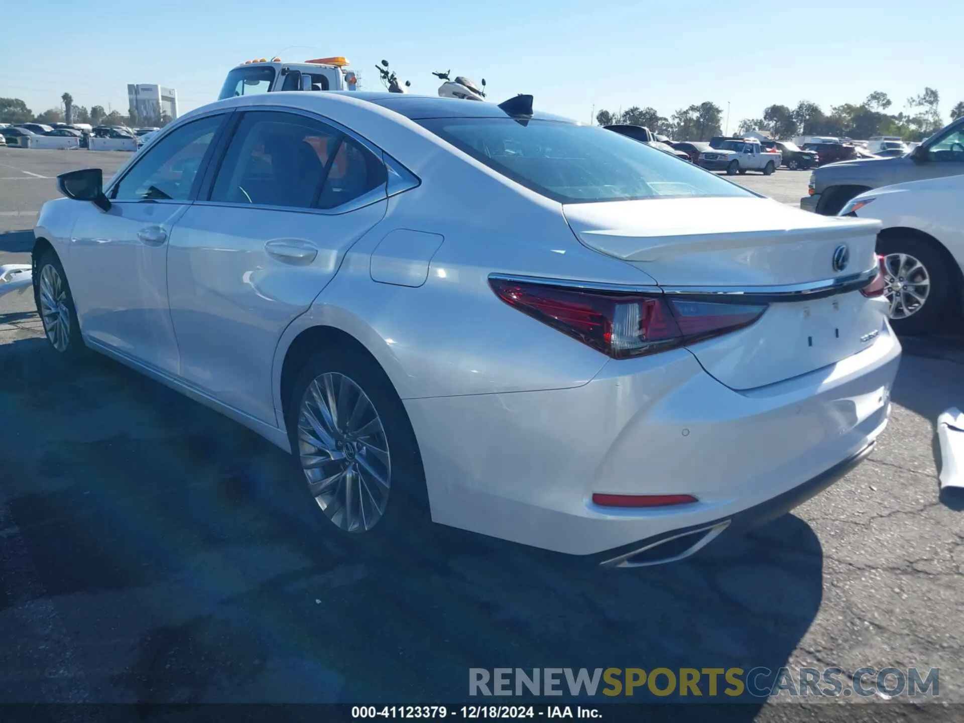 3 fotografías del automóvil dañado 58AEZ1B16NU132160 LEXUS ES 350 2022