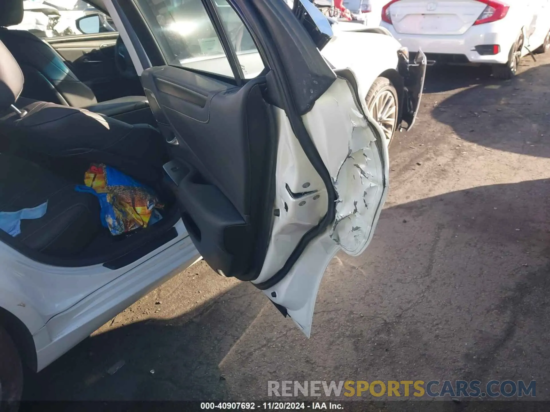 18 fotografías del automóvil dañado 58AEZ1B17NU132071 LEXUS ES 350 2022