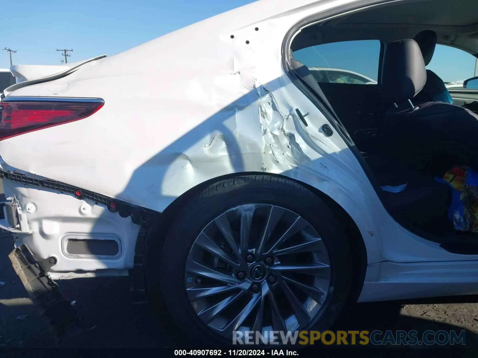6 fotografías del automóvil dañado 58AEZ1B17NU132071 LEXUS ES 350 2022