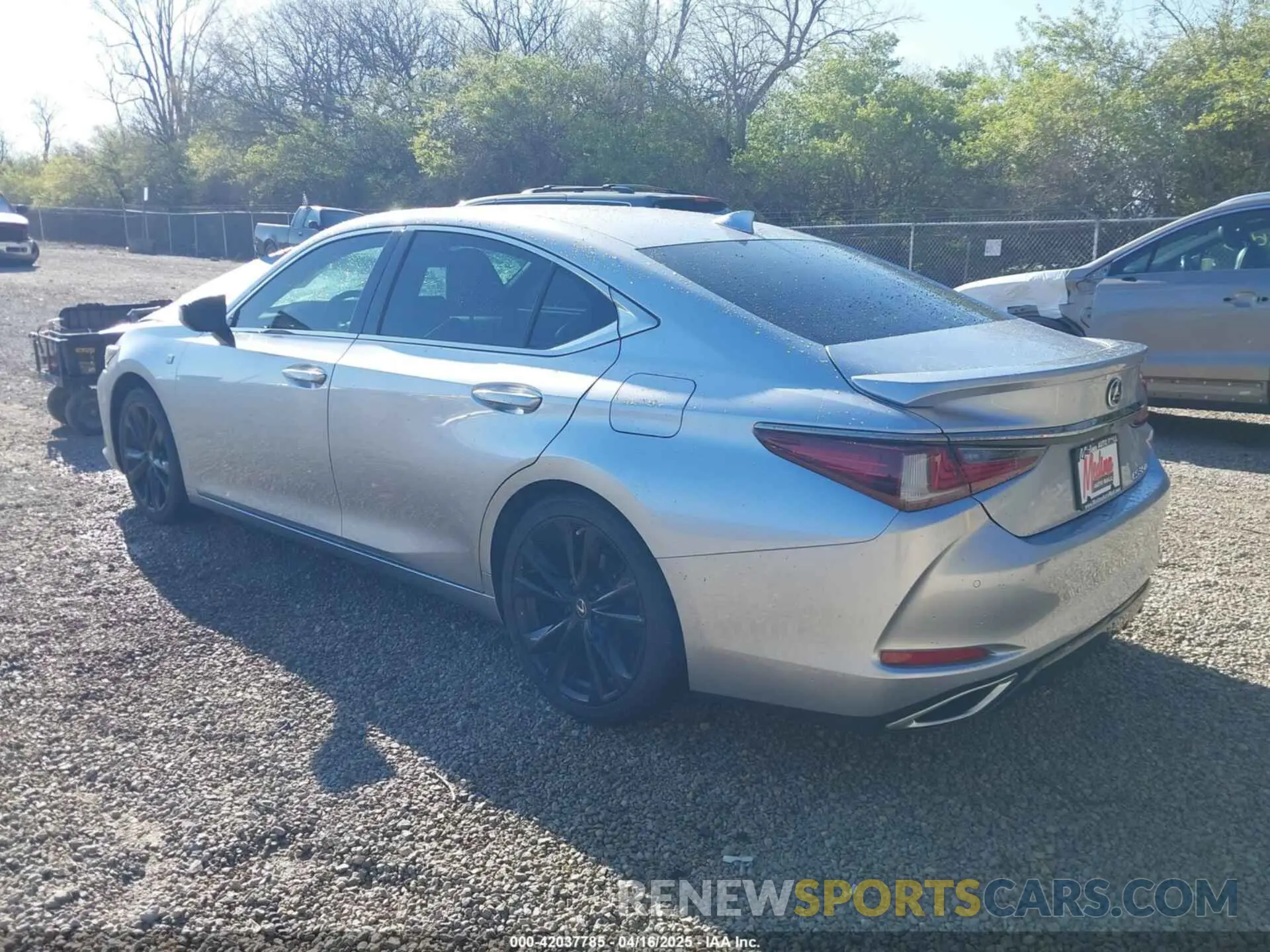 3 fotografías del automóvil dañado 58AGZ1B14NU119660 LEXUS ES 350 2022