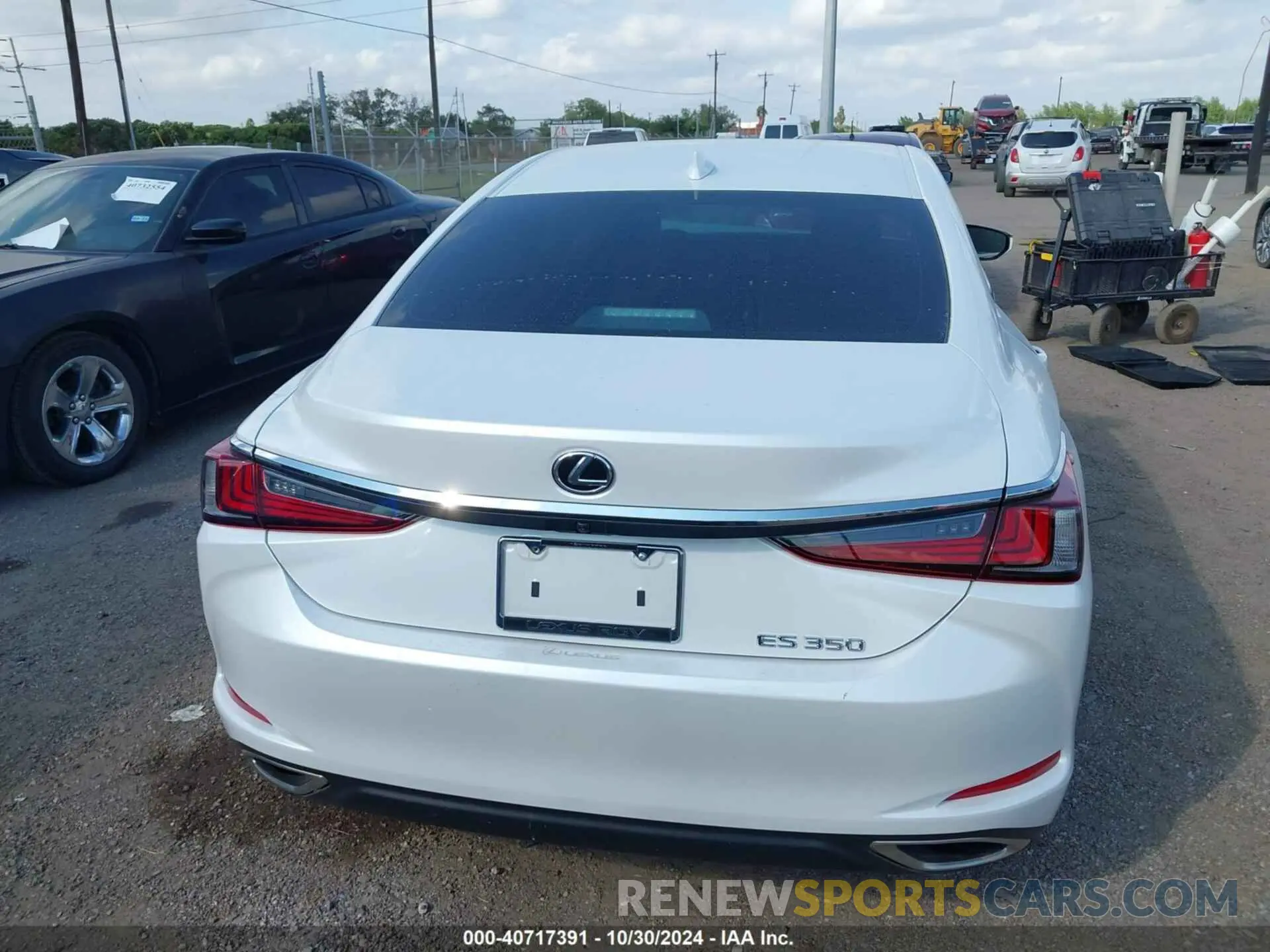 17 fotografías del automóvil dañado 58ACZ1B17PU149253 LEXUS ES 350 2023