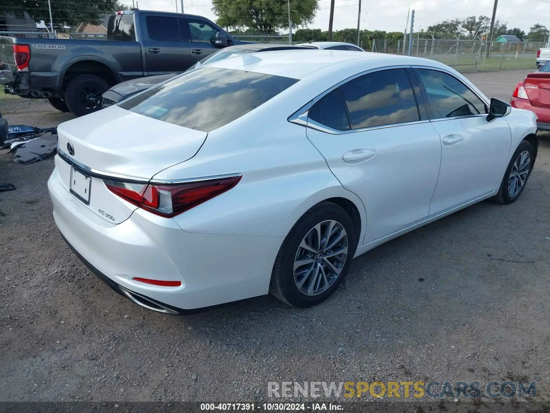 4 fotografías del automóvil dañado 58ACZ1B17PU149253 LEXUS ES 350 2023