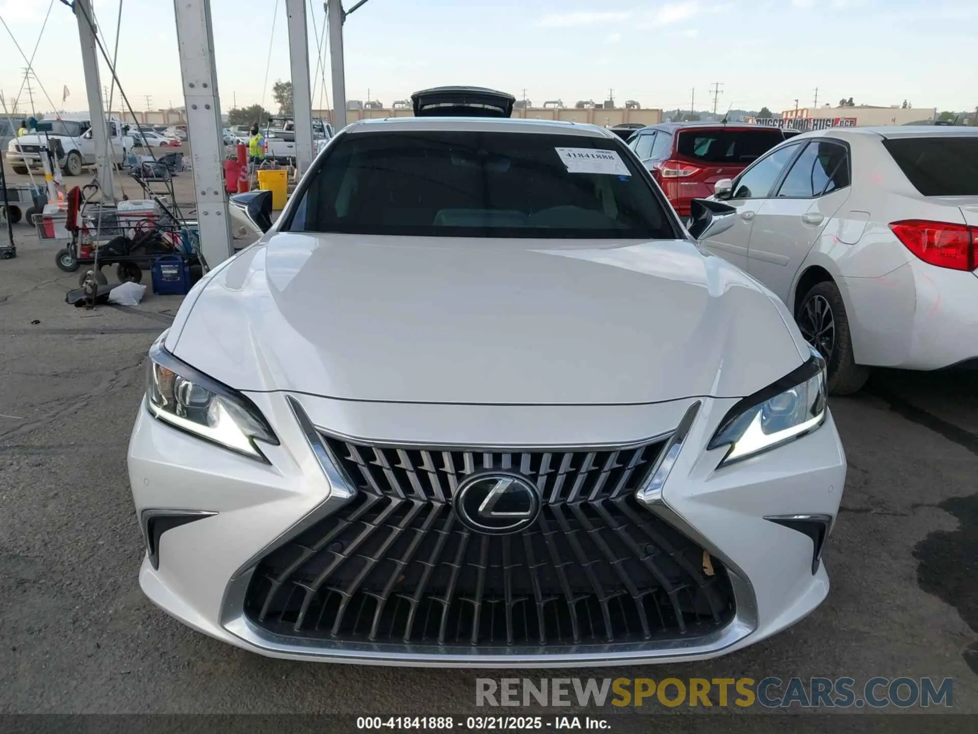 13 fotografías del automóvil dañado 58ADZ1B10PU142827 LEXUS ES 350 2023