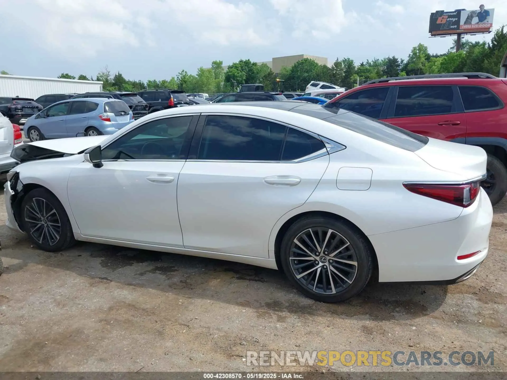 14 fotografías del automóvil dañado 58ADZ1B15PU151586 LEXUS ES 350 2023
