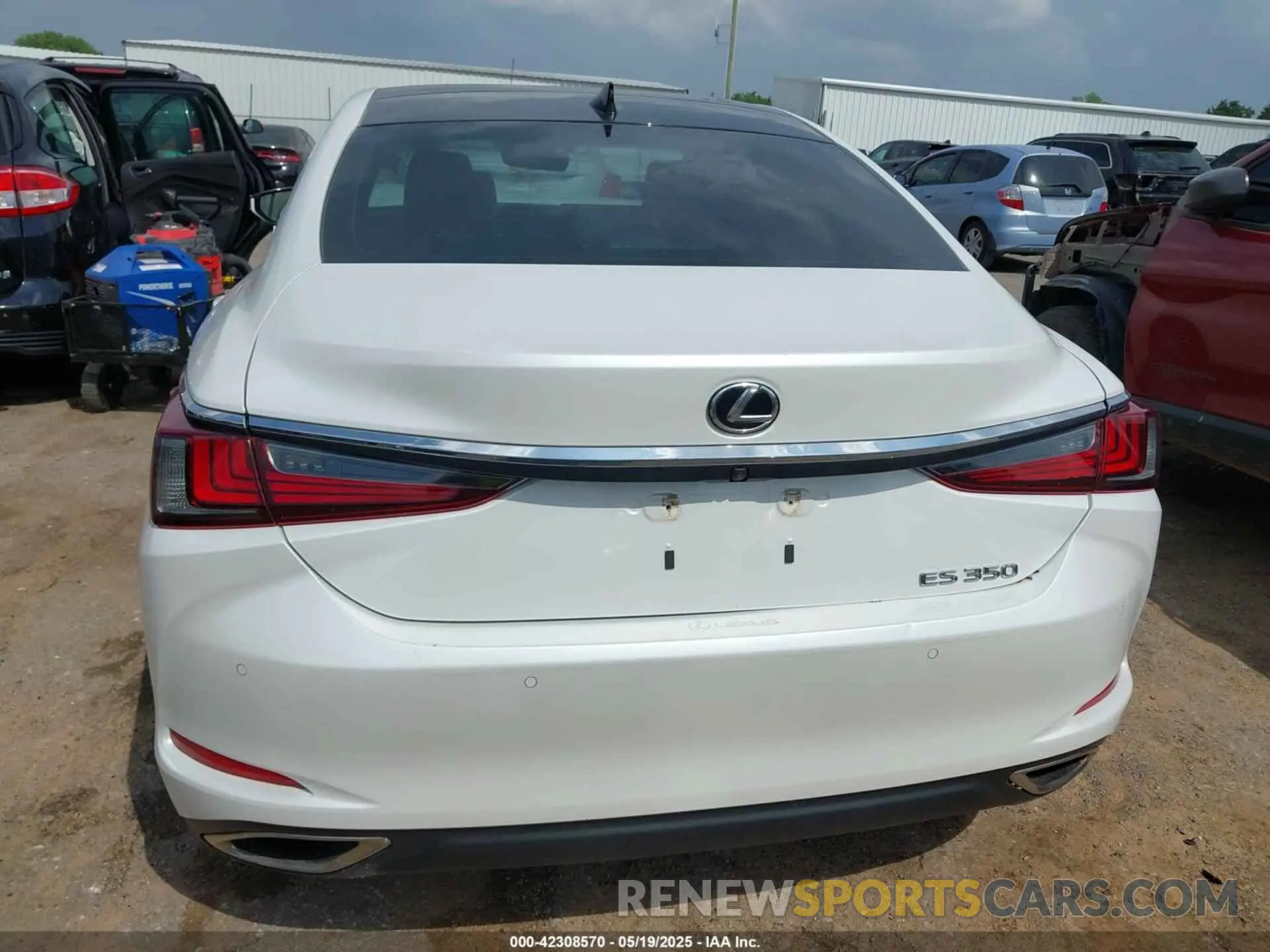 16 fotografías del automóvil dañado 58ADZ1B15PU151586 LEXUS ES 350 2023