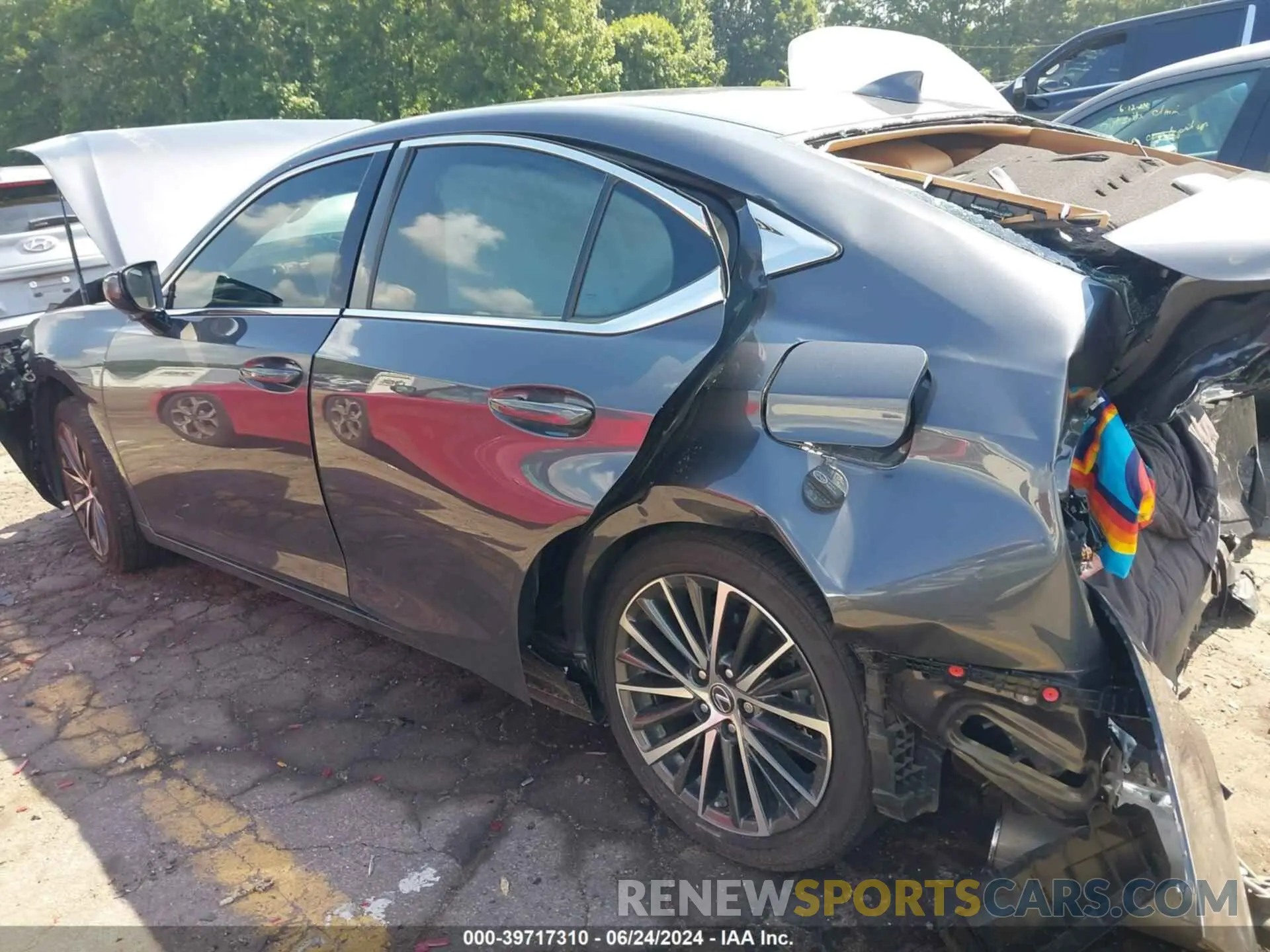 14 fotografías del automóvil dañado 58ADZ1B16PU155761 LEXUS ES 350 2023