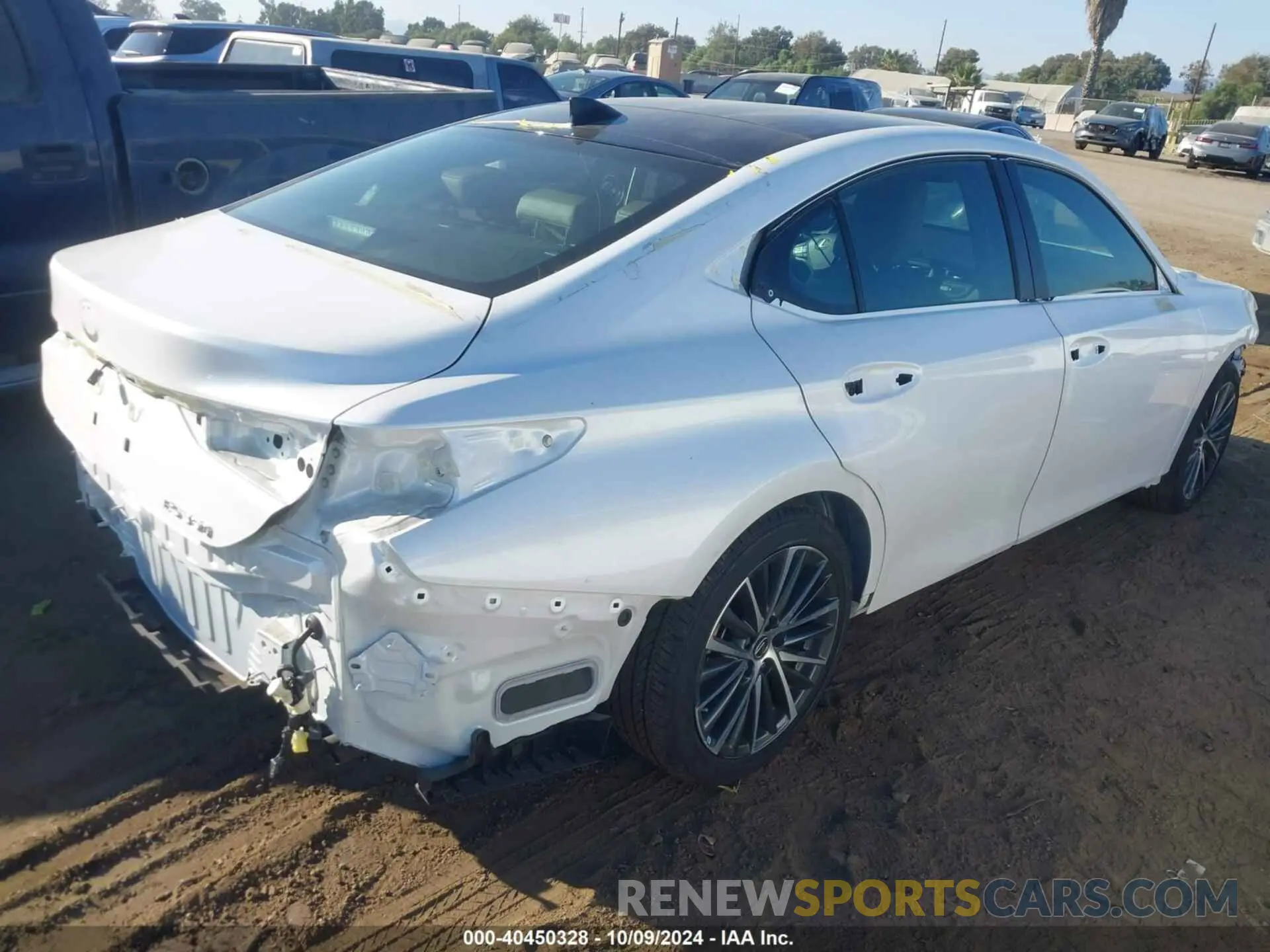 4 fotografías del automóvil dañado 58ADZ1B16PU157106 LEXUS ES 350 2023